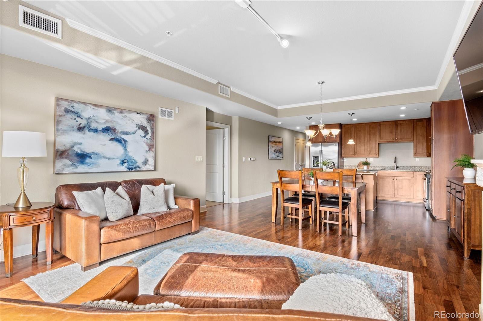 1950 W Littleton Boulevard Unit: 206