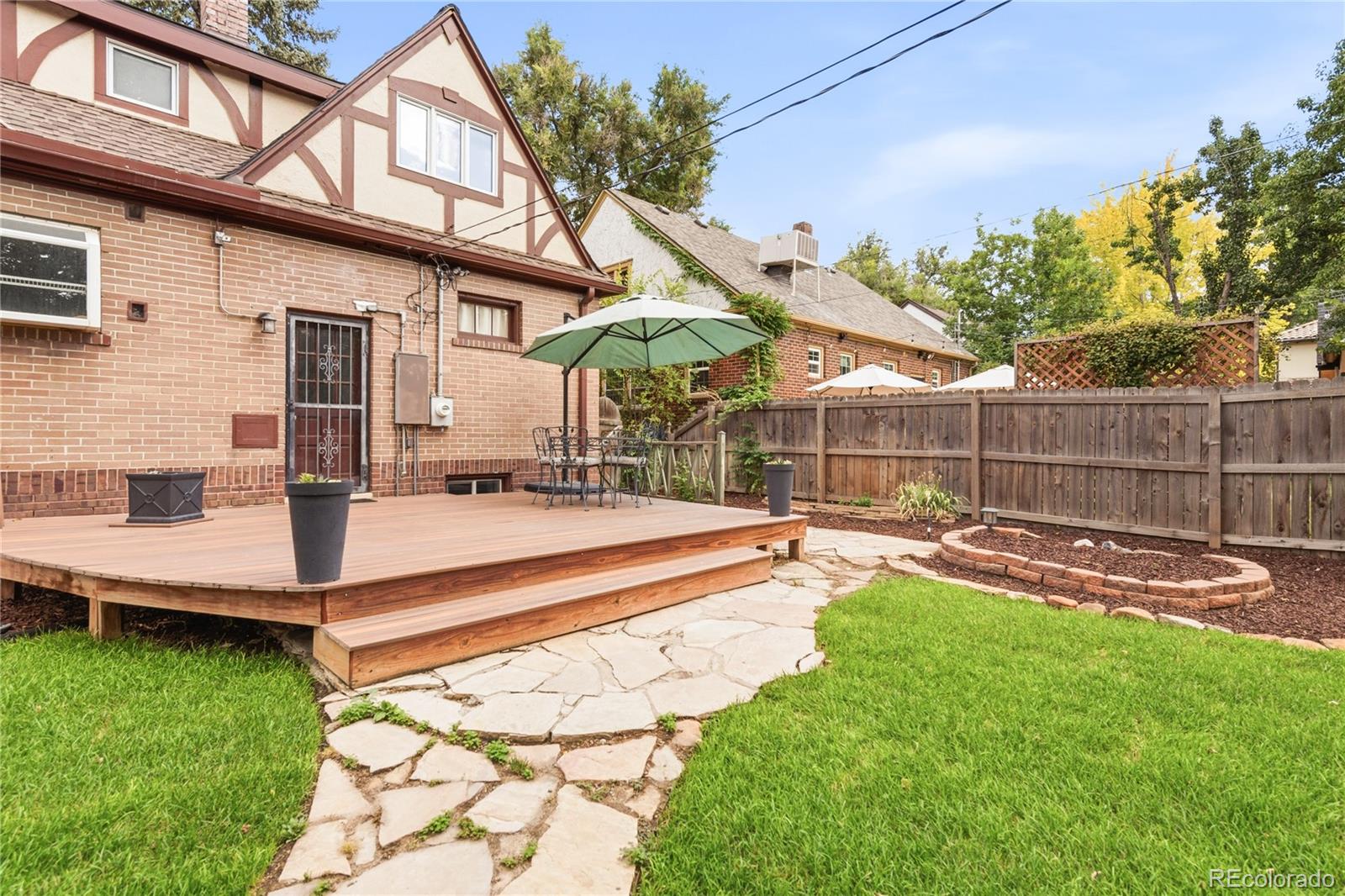 739 Bellaire Street