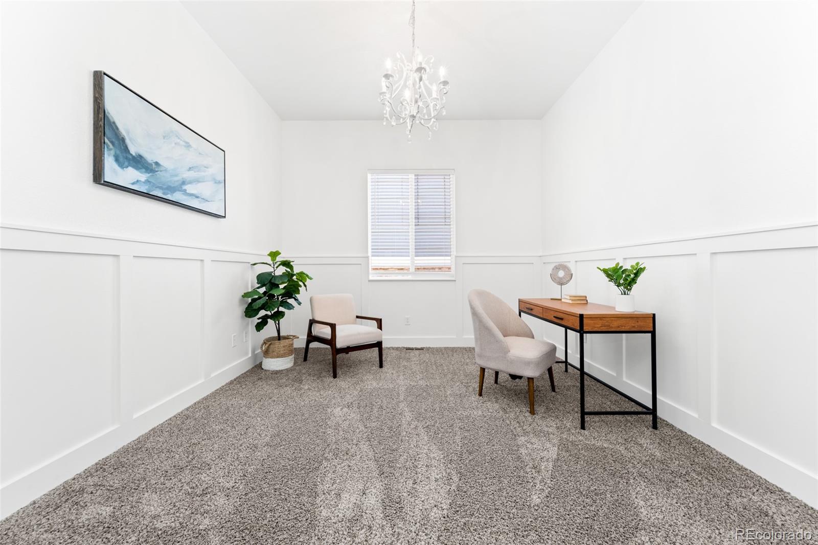 493 N De Gaulle Court
