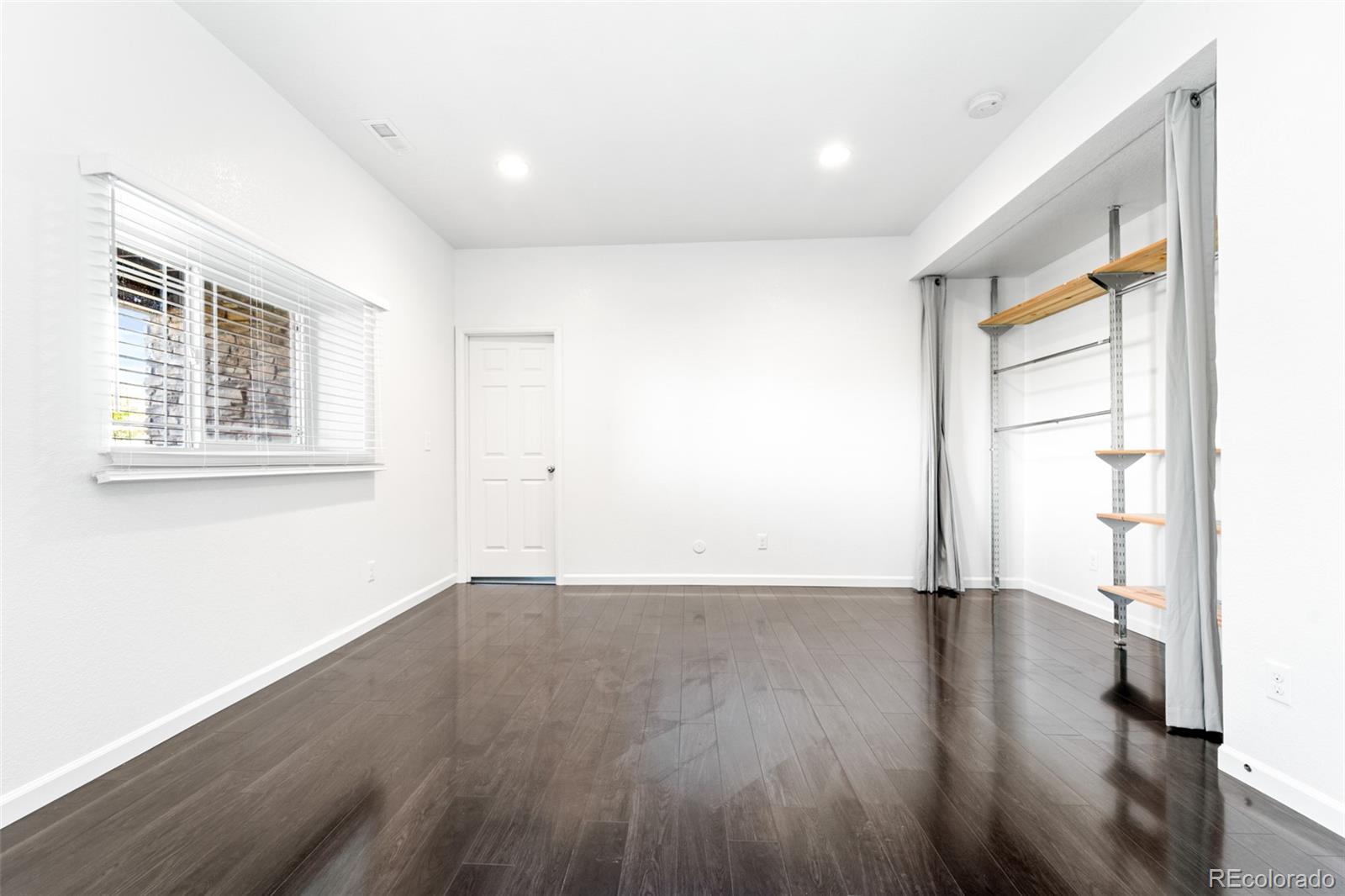 493 N De Gaulle Court