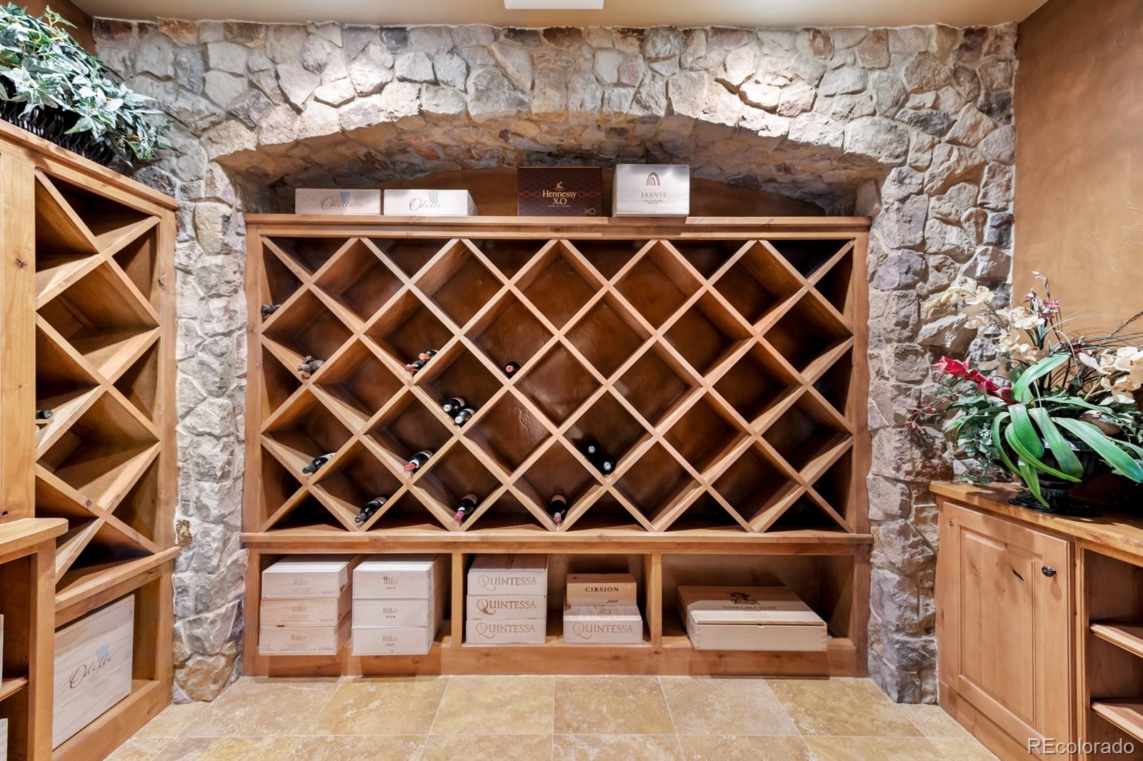 5325 Aspen Leaf Drive