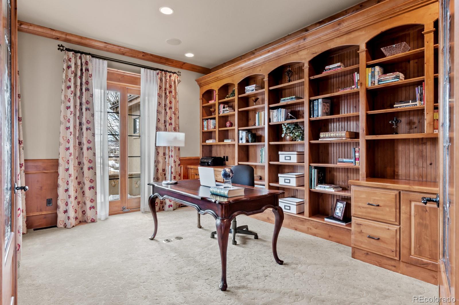 5325 Aspen Leaf Drive