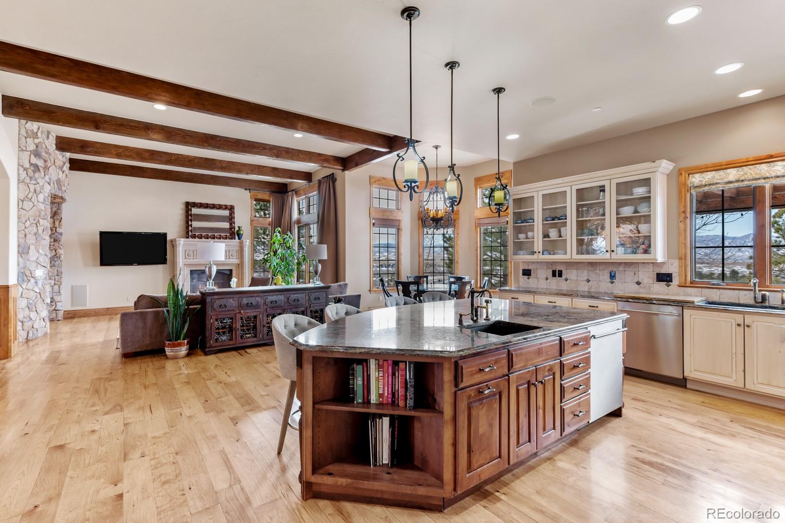 5325 Aspen Leaf Drive