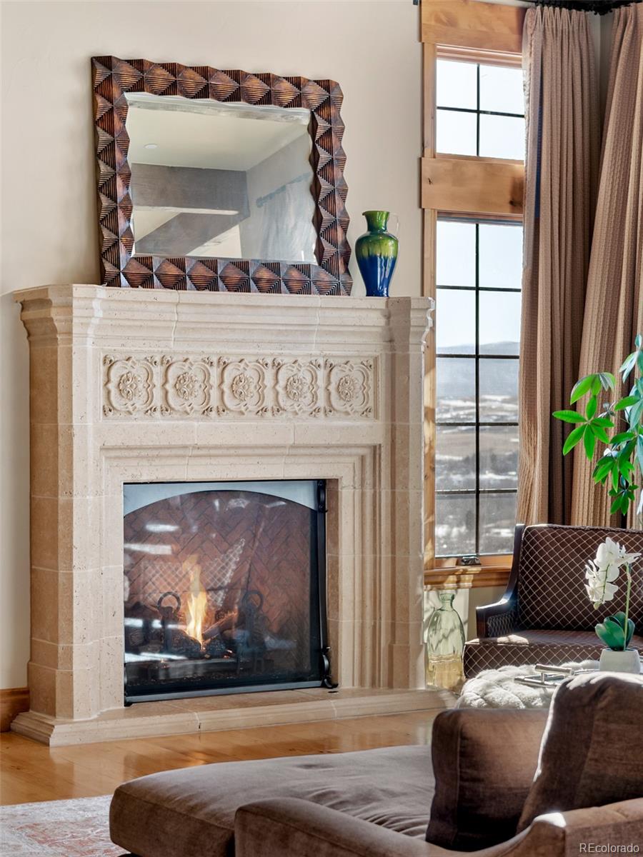 5325 Aspen Leaf Drive