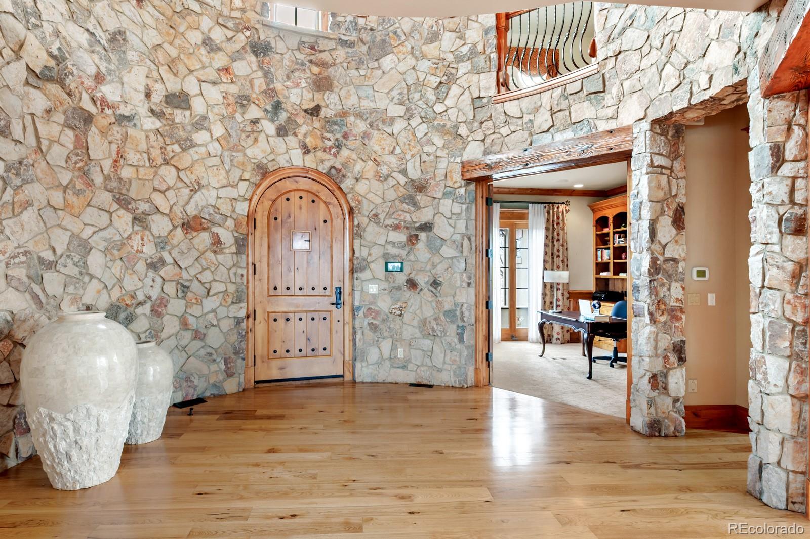 5325 Aspen Leaf Drive