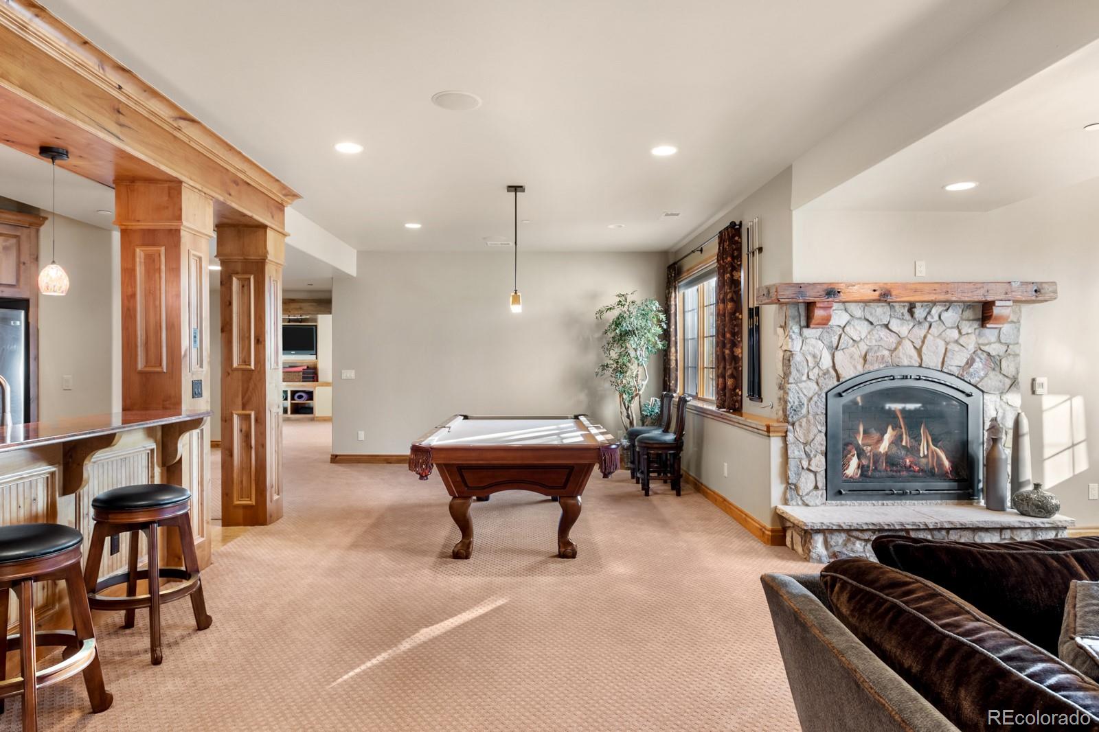 5325 Aspen Leaf Drive