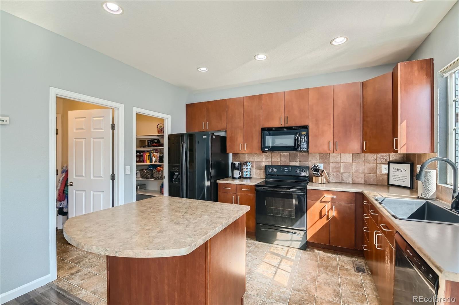 130 Gold Maple Street