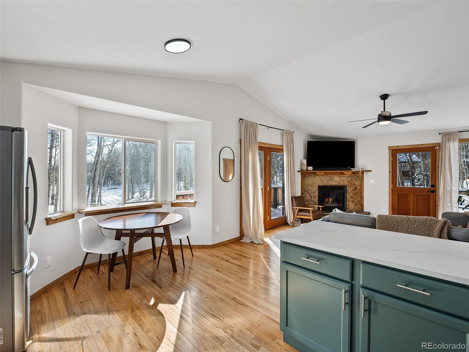 53 Rhodes Ct