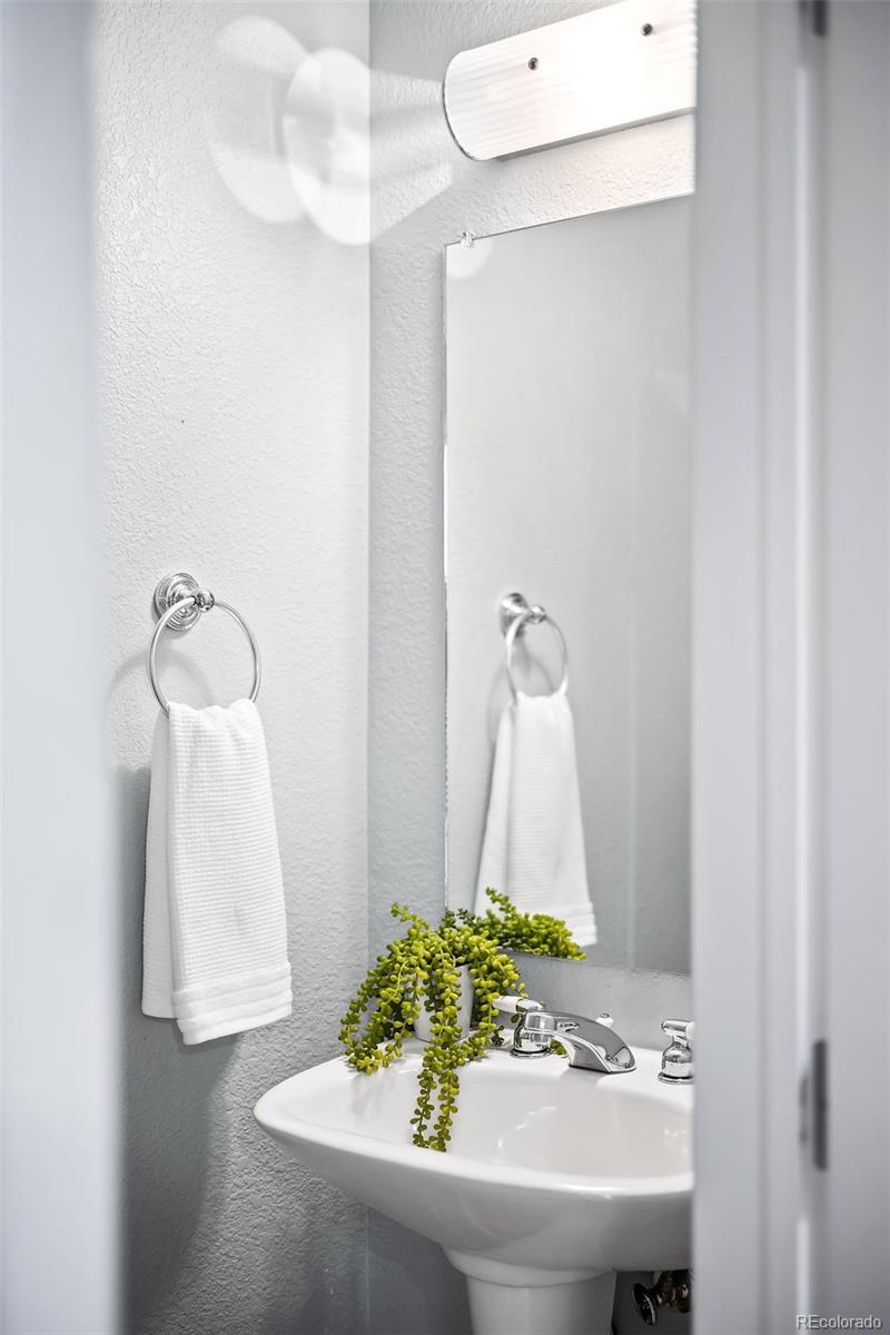 3187 Blake Street Unit: 2