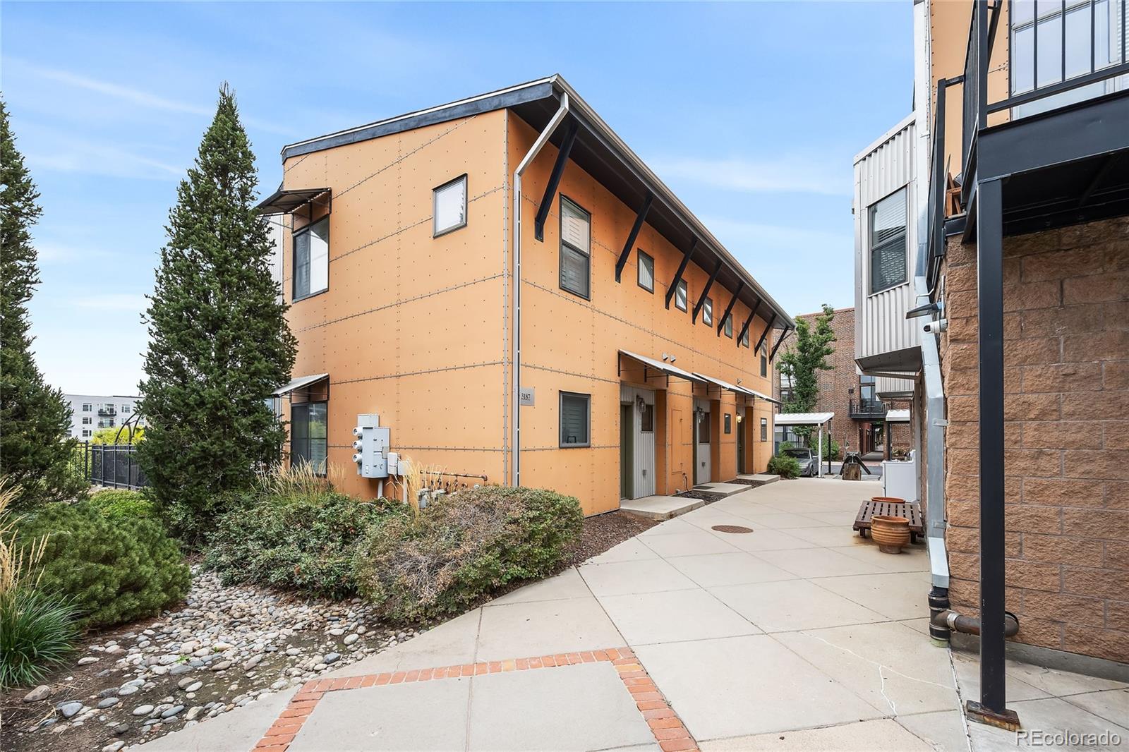 3187 Blake Street Unit: 2