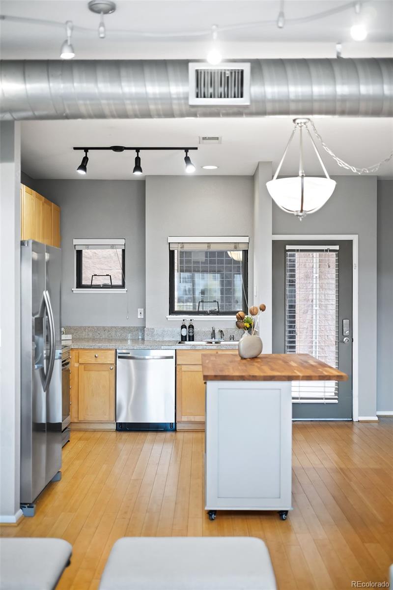 3187 Blake Street Unit: 2