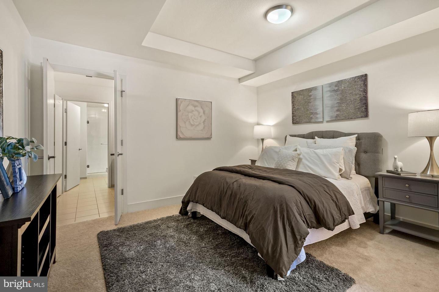 910 M STREET NW Unit: 230