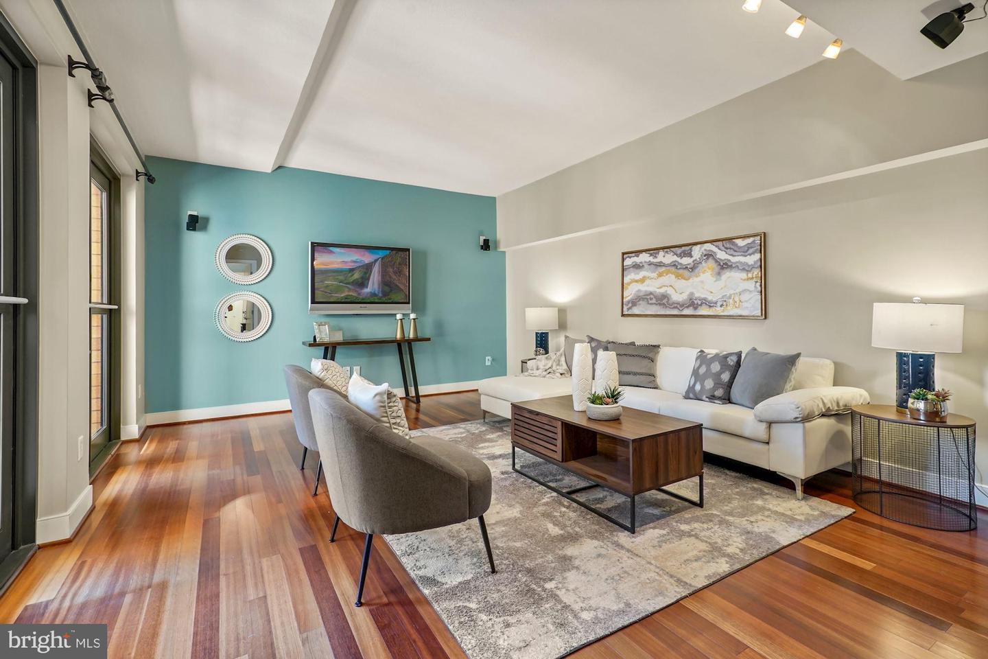 910 M STREET NW Unit: 230