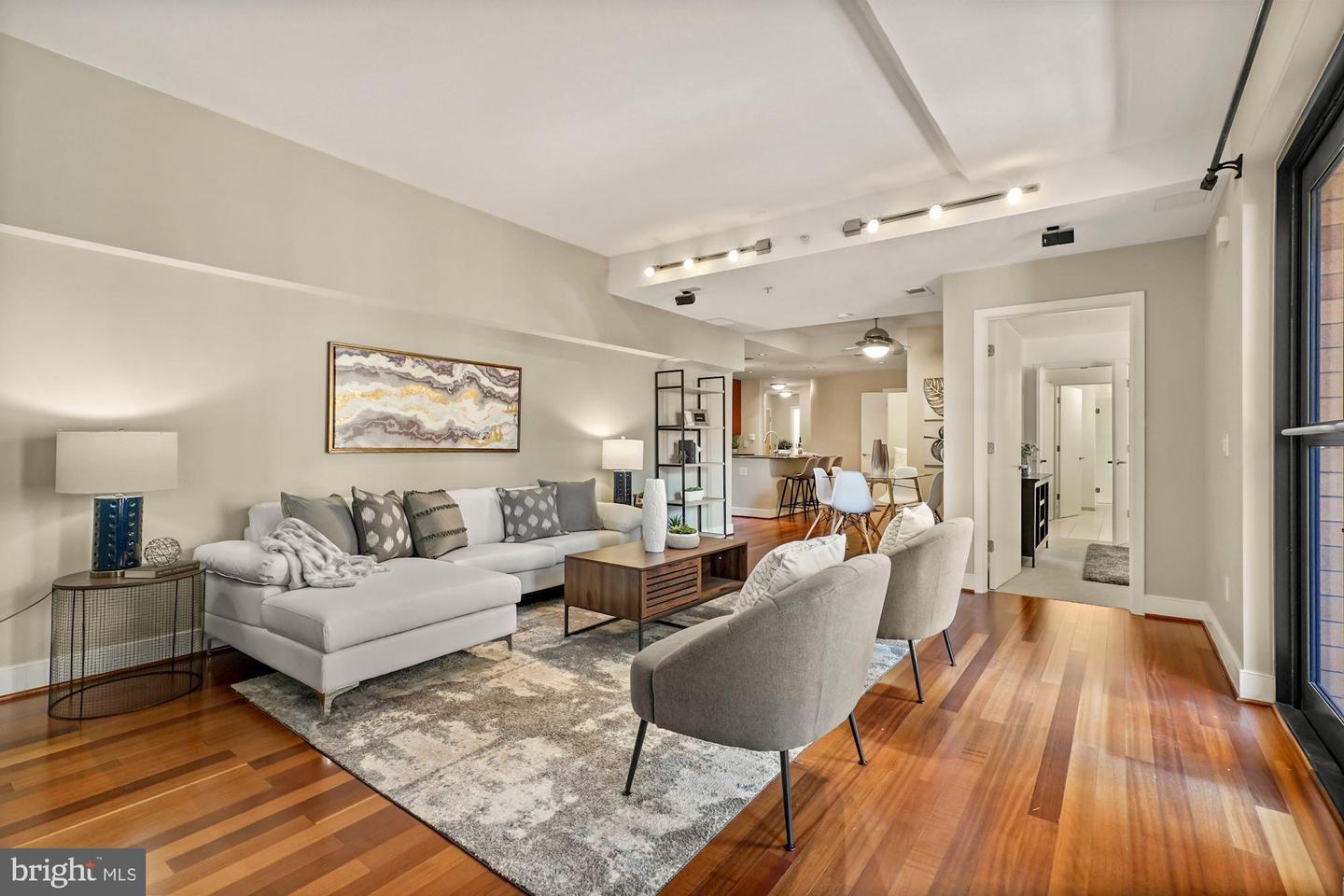 910 M STREET NW Unit: 230