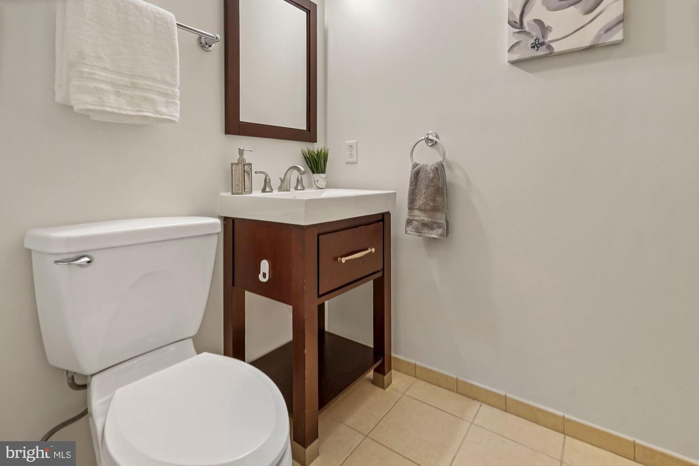 910 M STREET NW Unit: 230