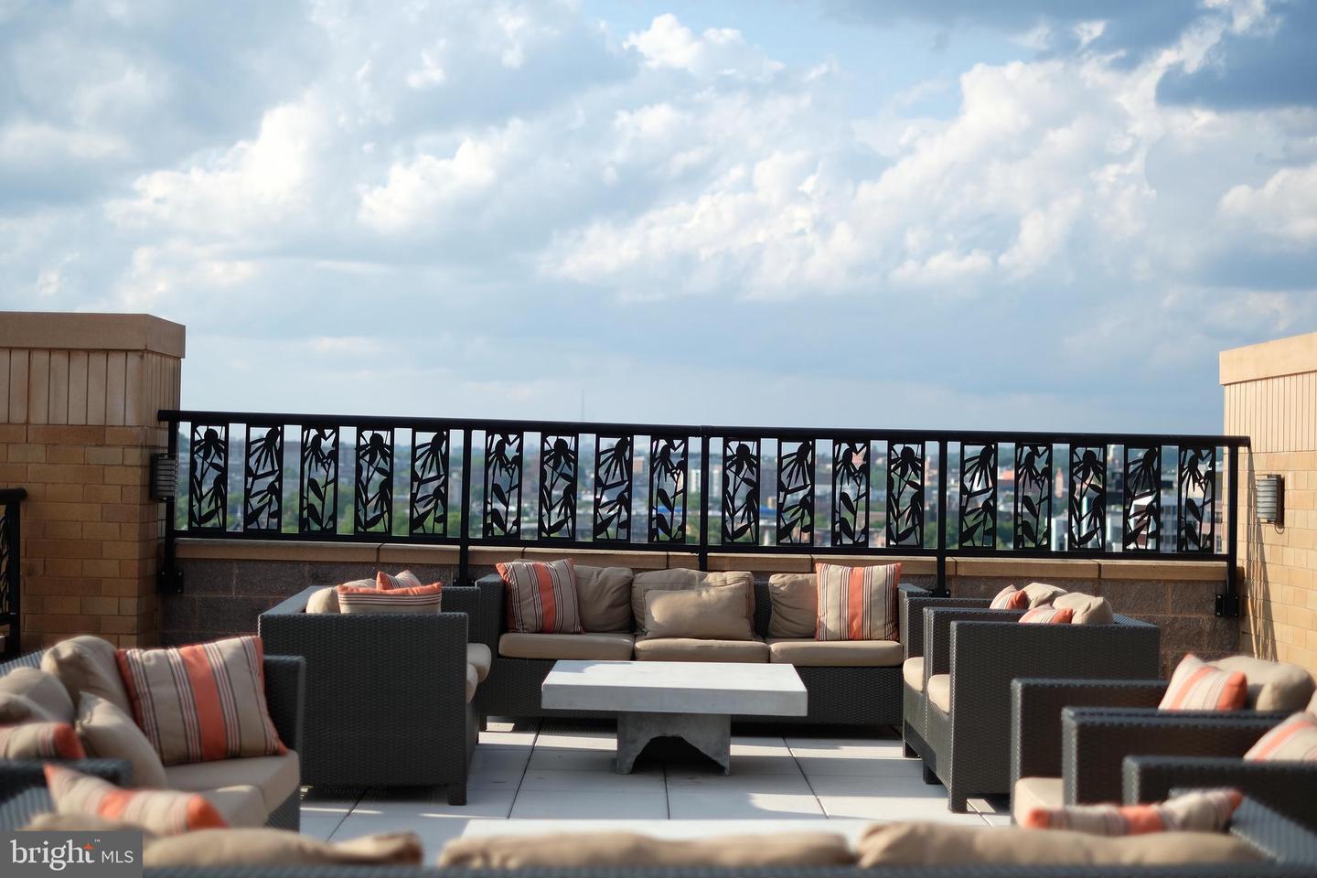 910 M STREET NW Unit: 230