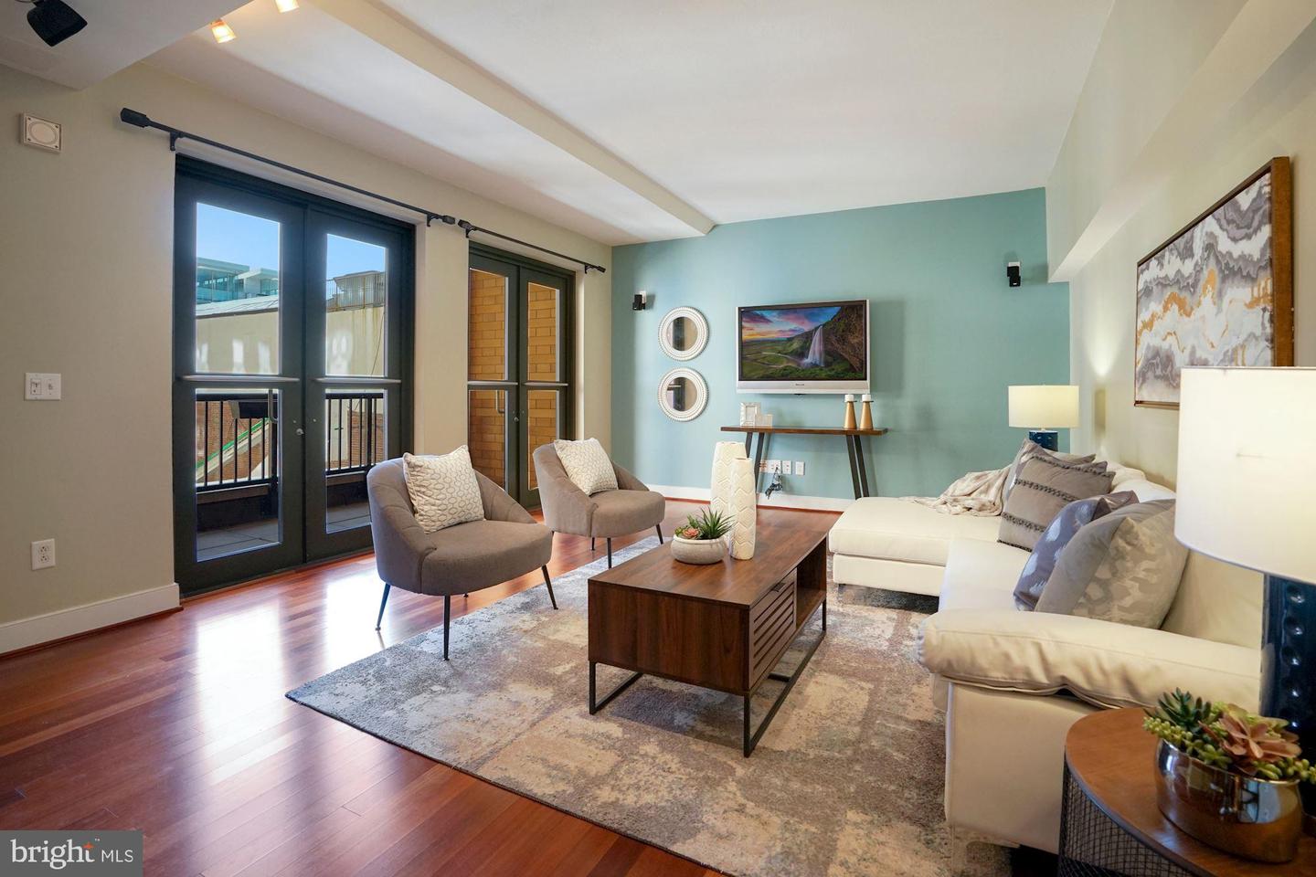 910 M STREET NW Unit: 230