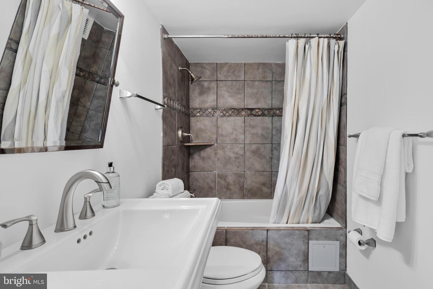 3315 Wisconsin AVENUE NW Unit: 406