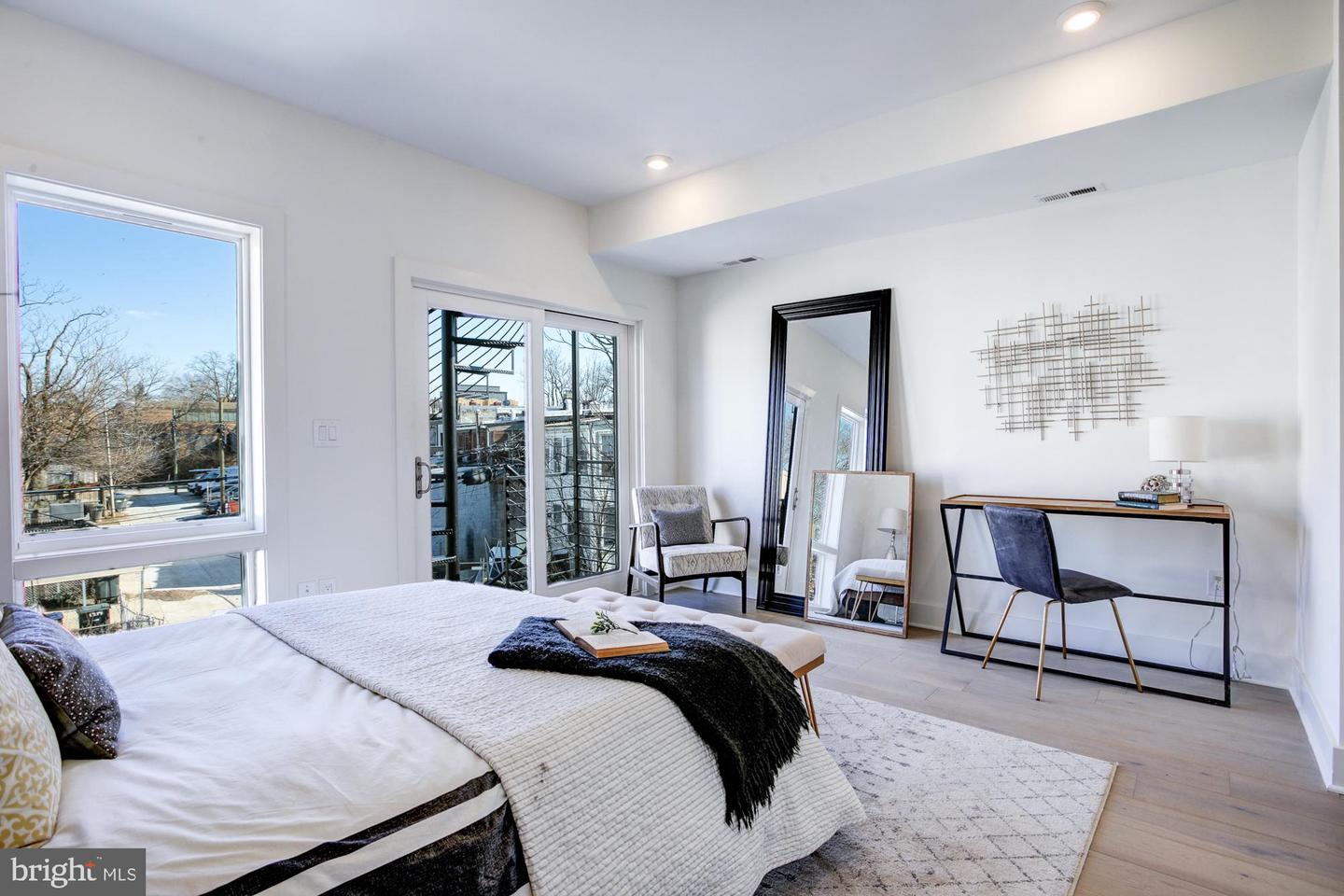 761 19th STREET NE Unit: 3