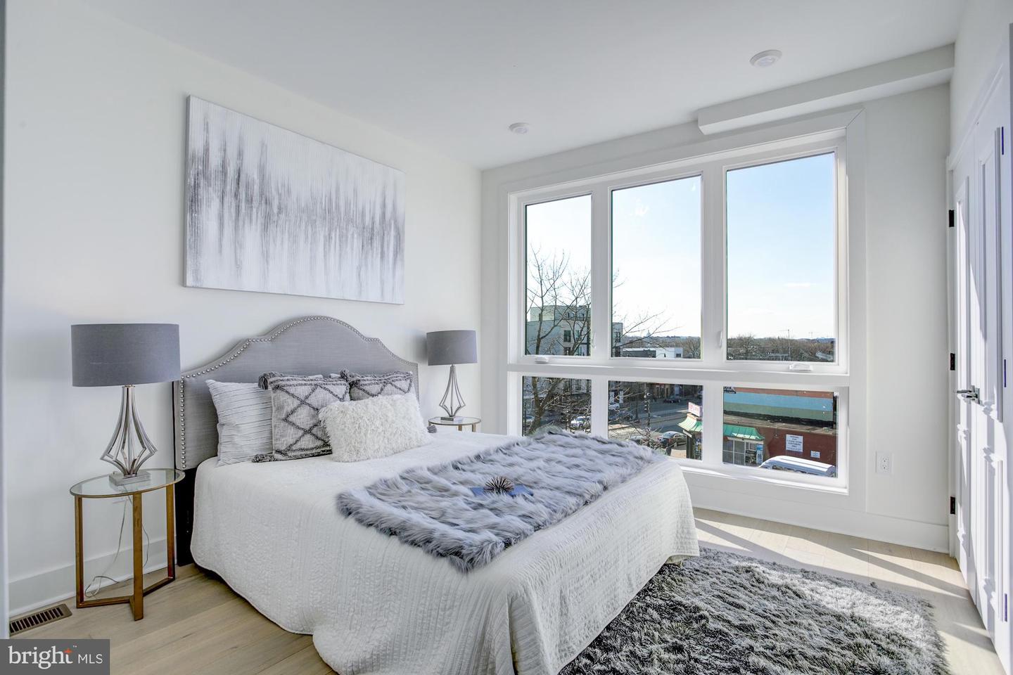 761 19th STREET NE Unit: 3