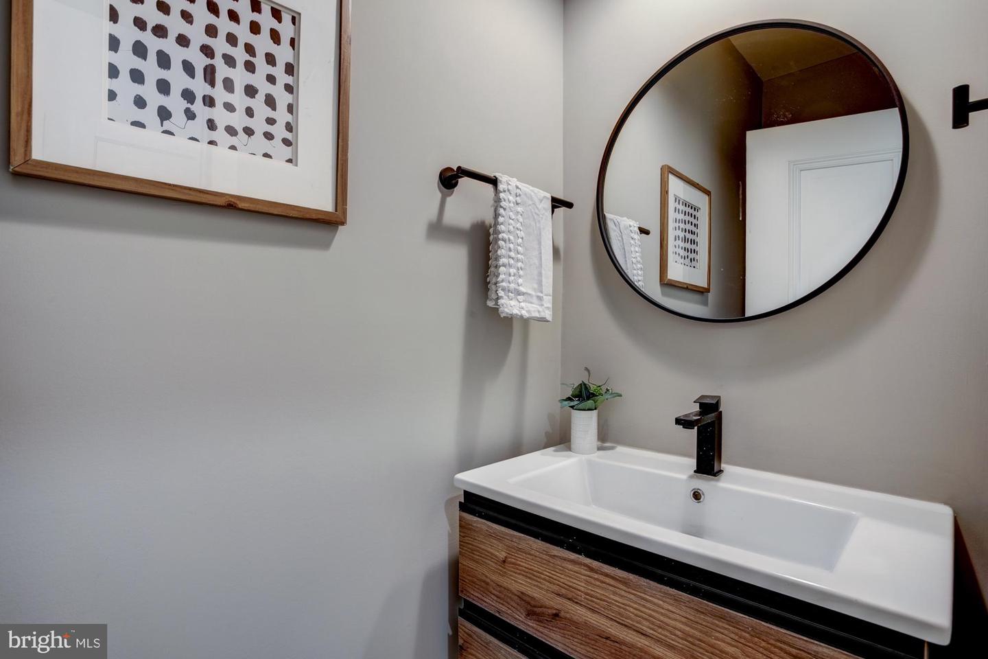 761 19th STREET NE Unit: 3