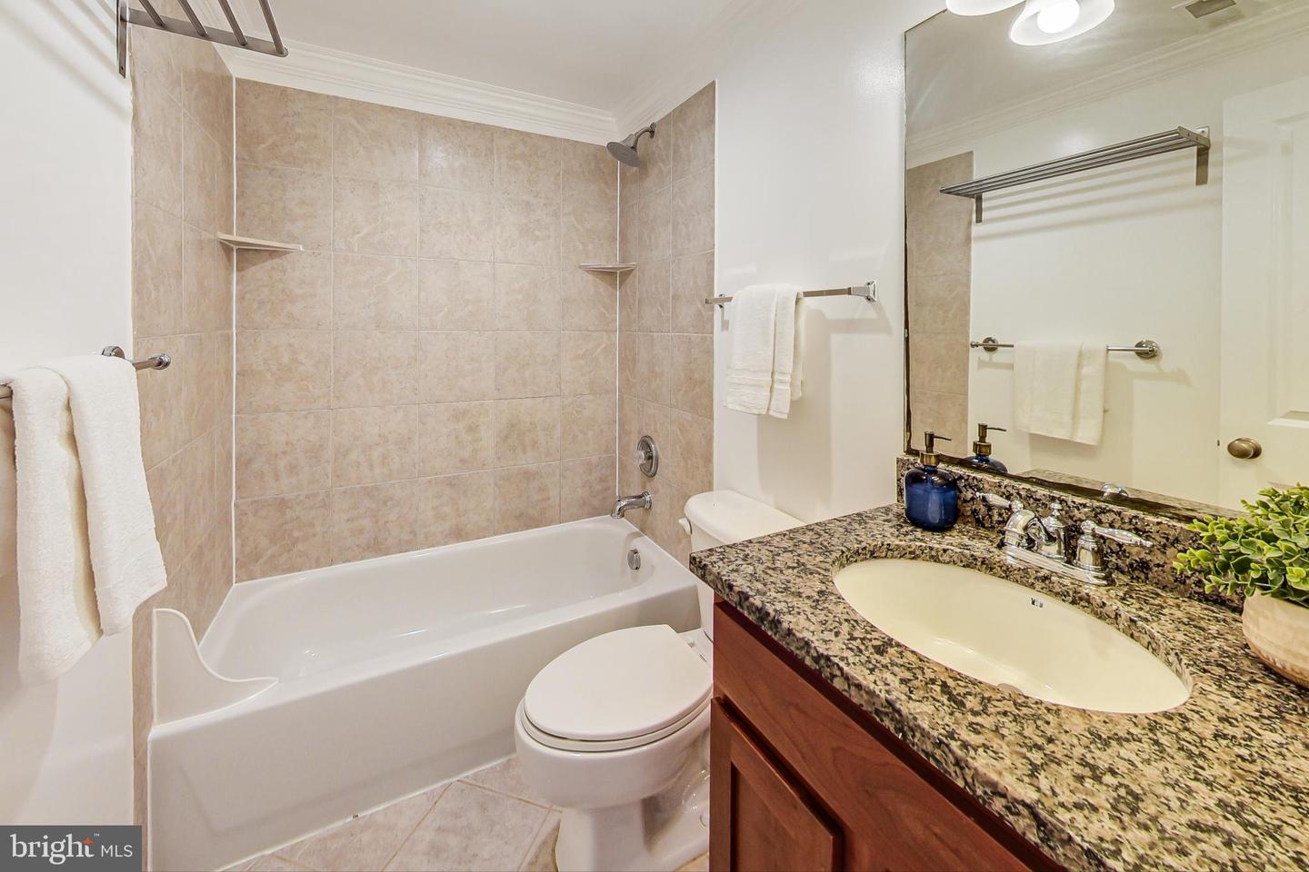 430 Irving STREET NW Unit: 101