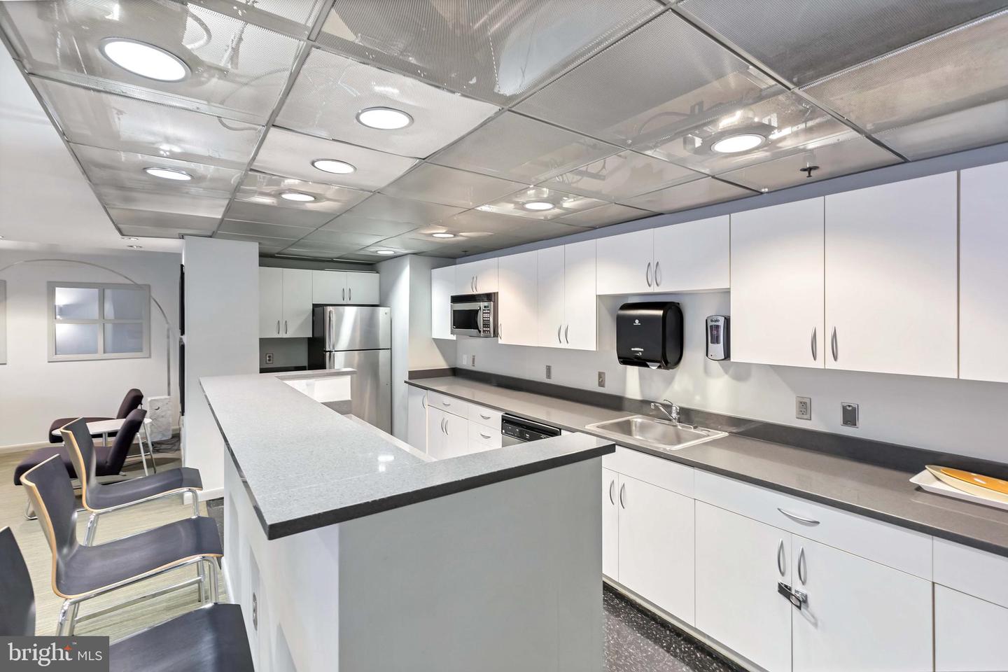 1300 N STREET NW Unit: 214