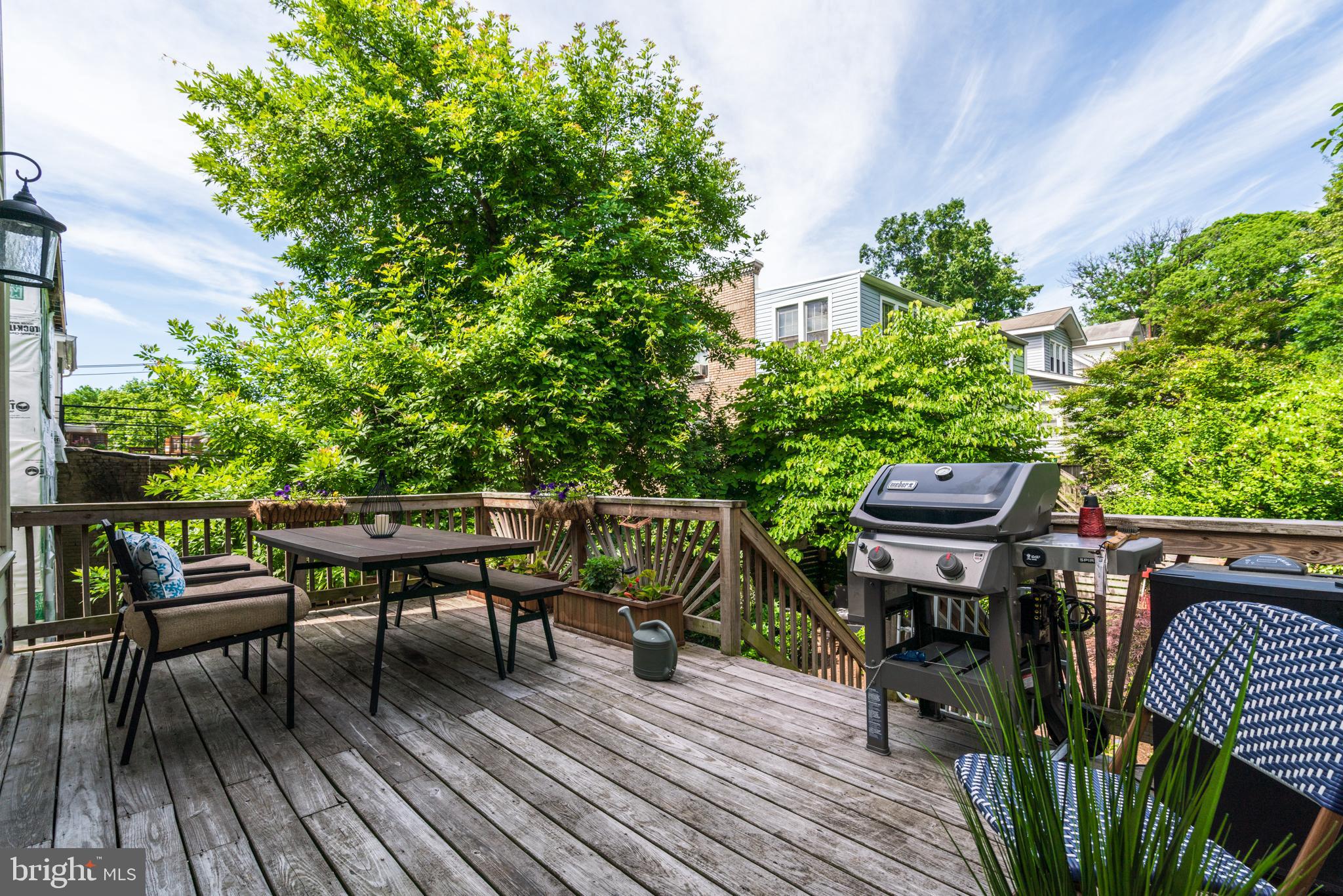 3404 15th STREET NE