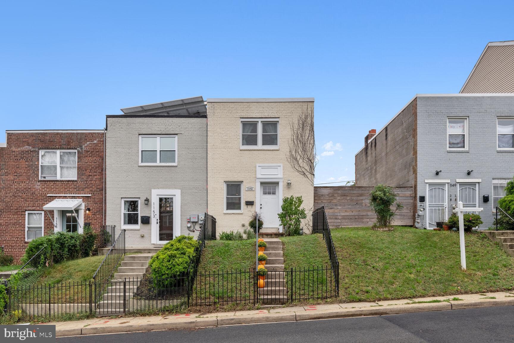 1151 Summit Street NE