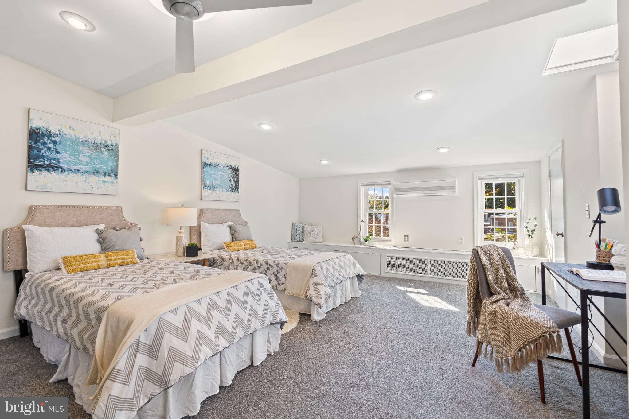 4428 Greenwich PARKWAY NW