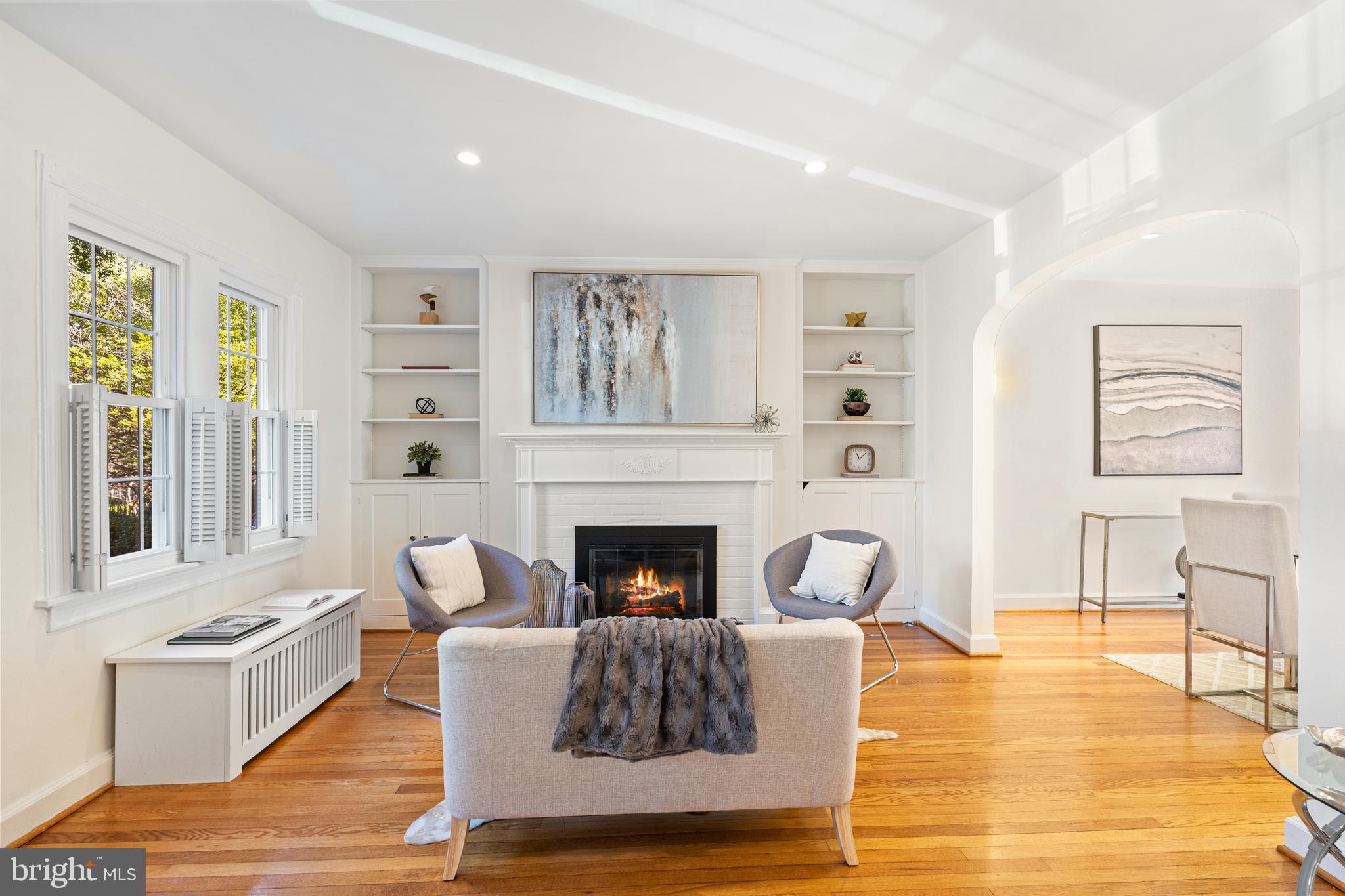 4428 Greenwich PARKWAY NW