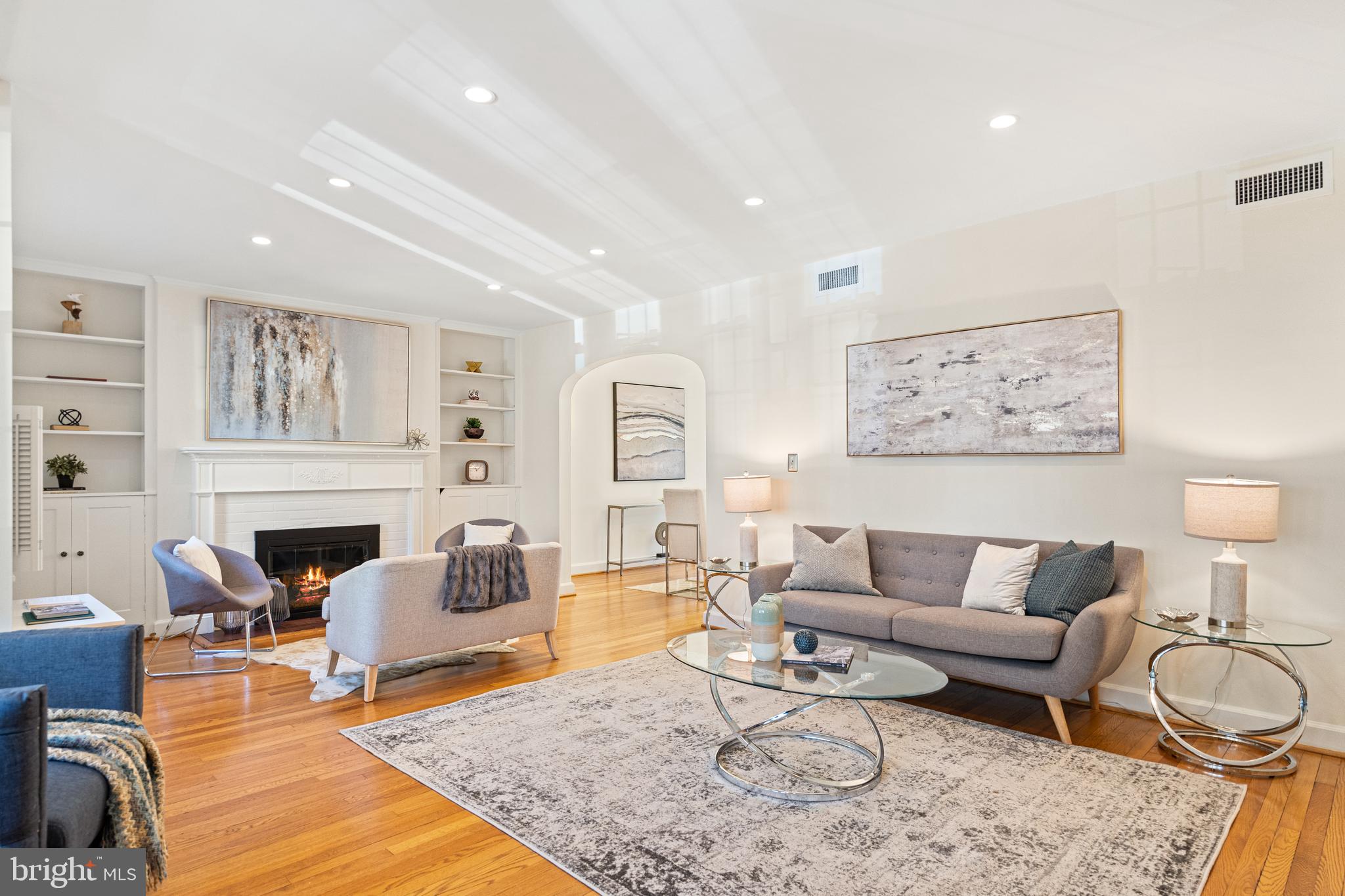 4428 Greenwich PARKWAY NW