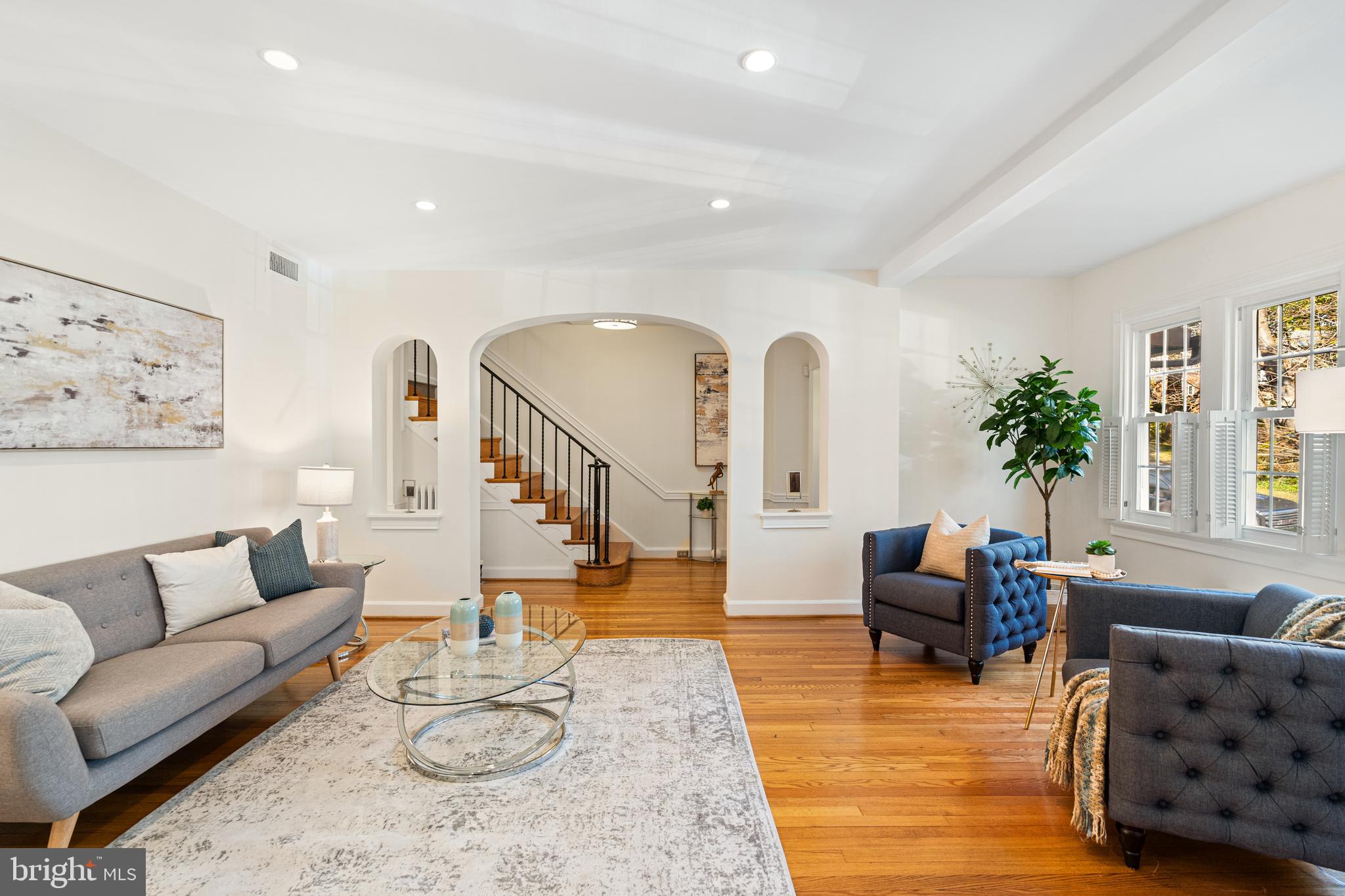 4428 Greenwich PARKWAY NW