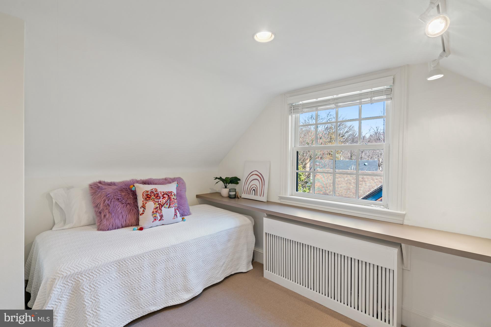 2757 Brandywine St NW