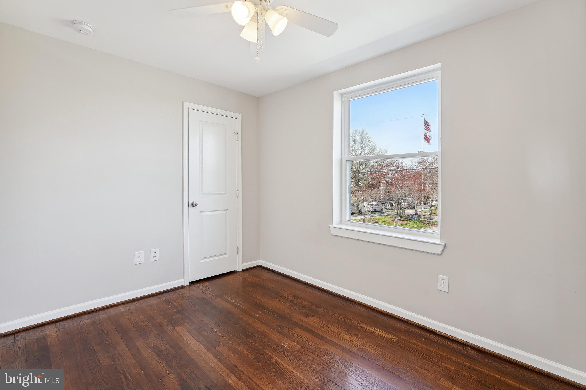 401 Madison St NE