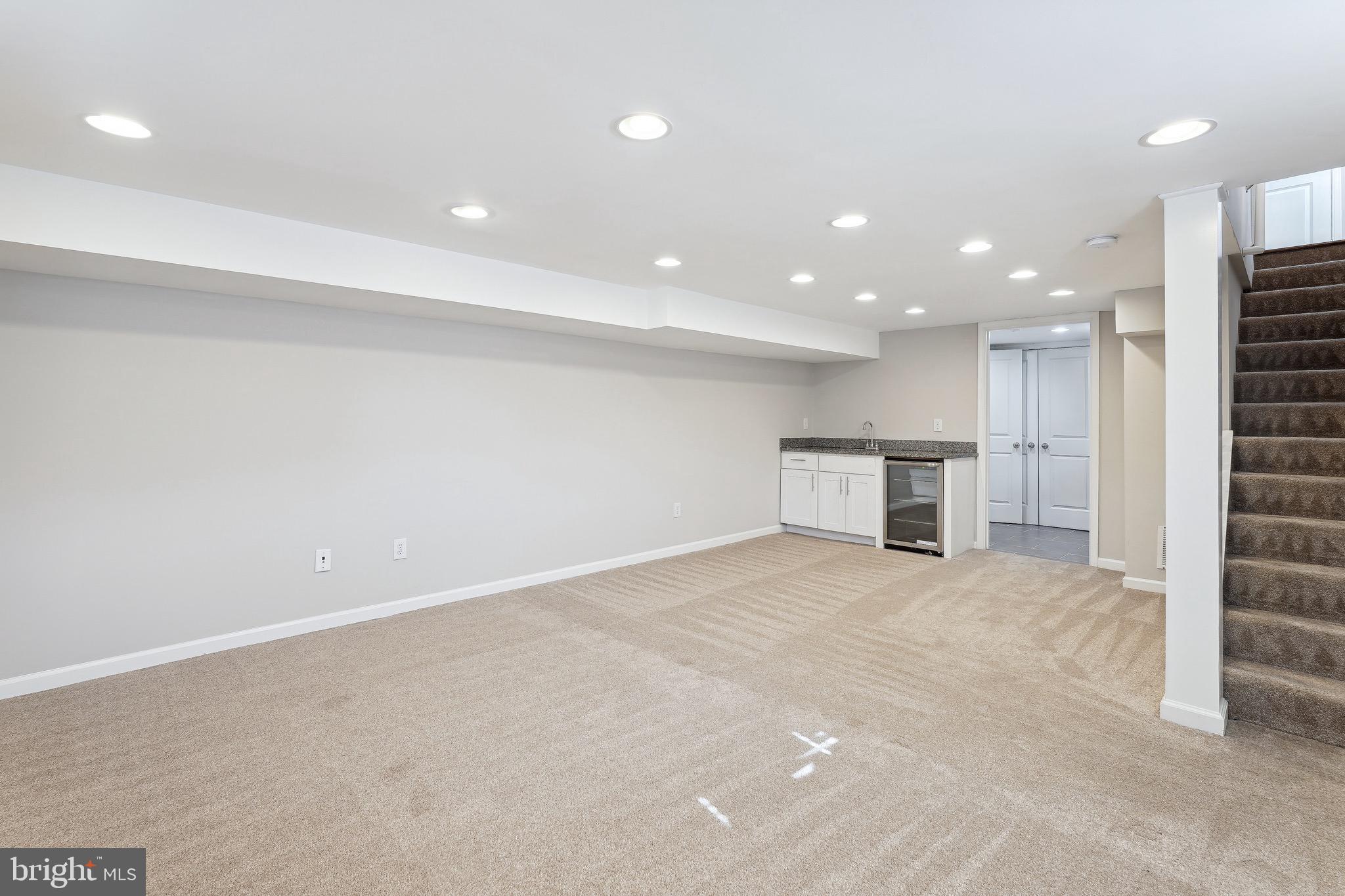 401 Madison St NE