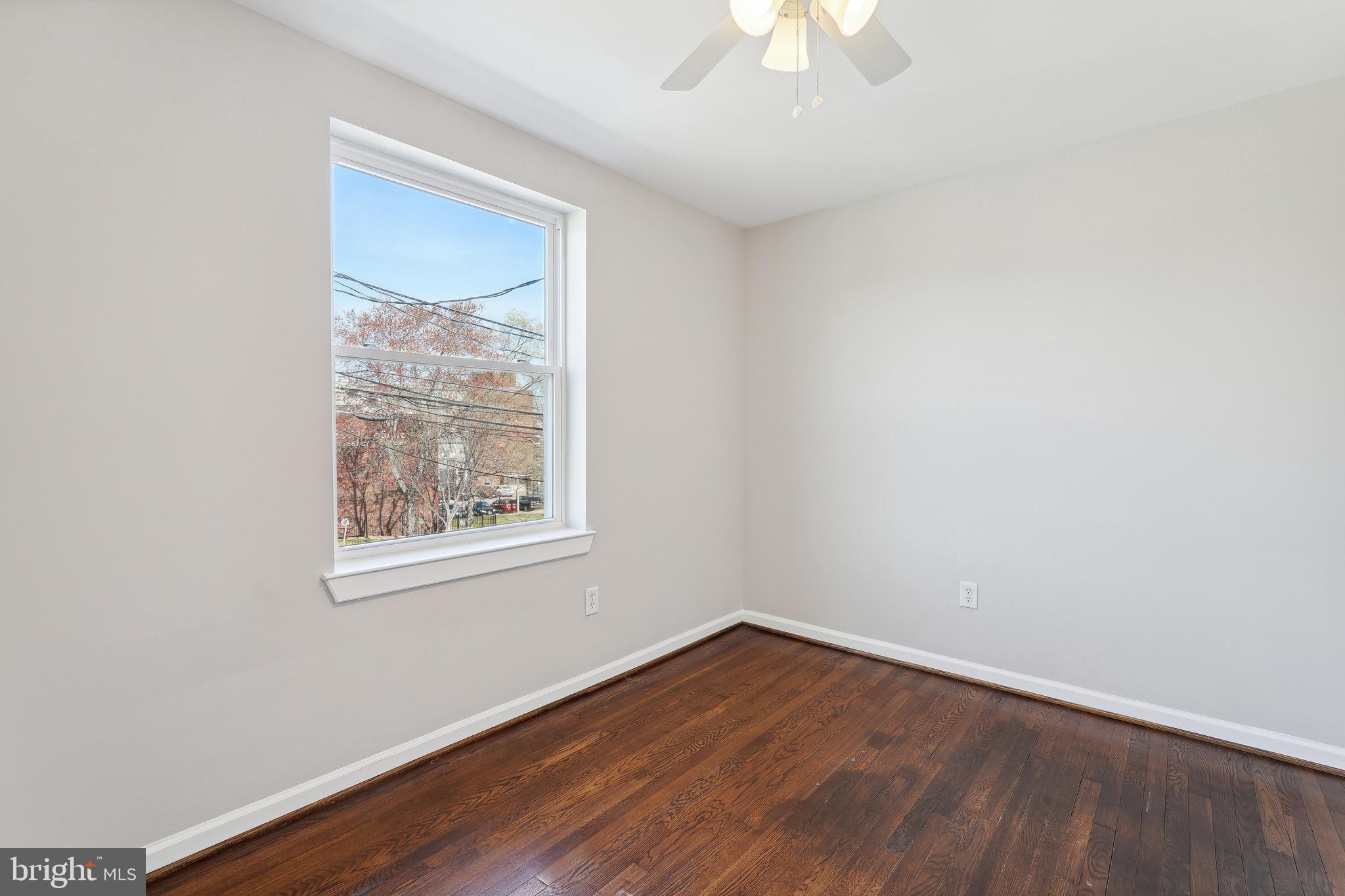 401 Madison St NE