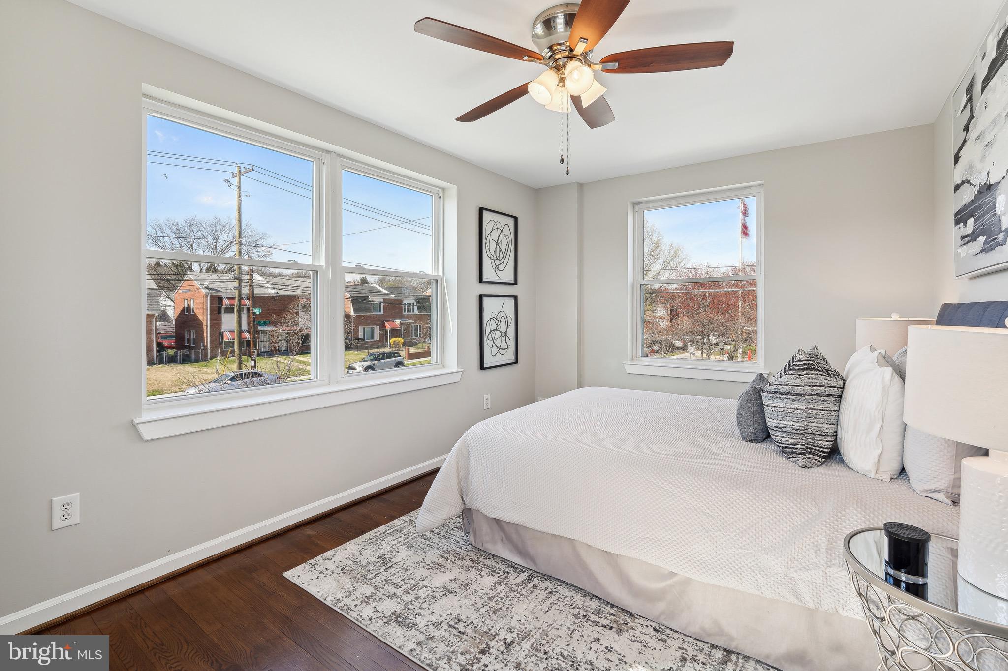 401 Madison St NE
