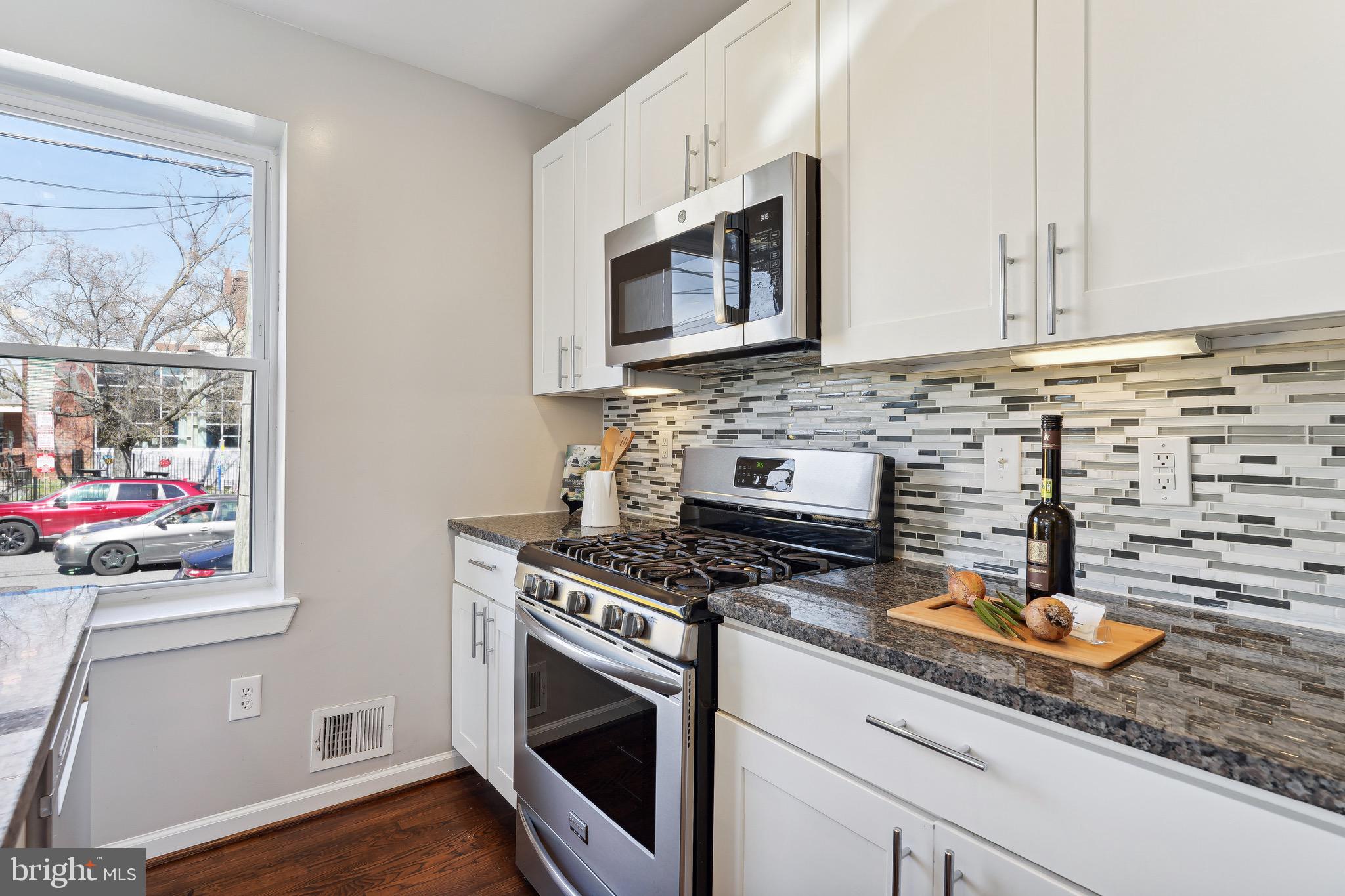 401 Madison St NE