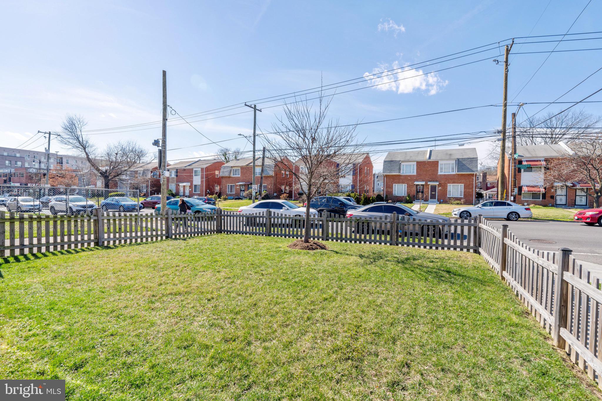 401 Madison St NE