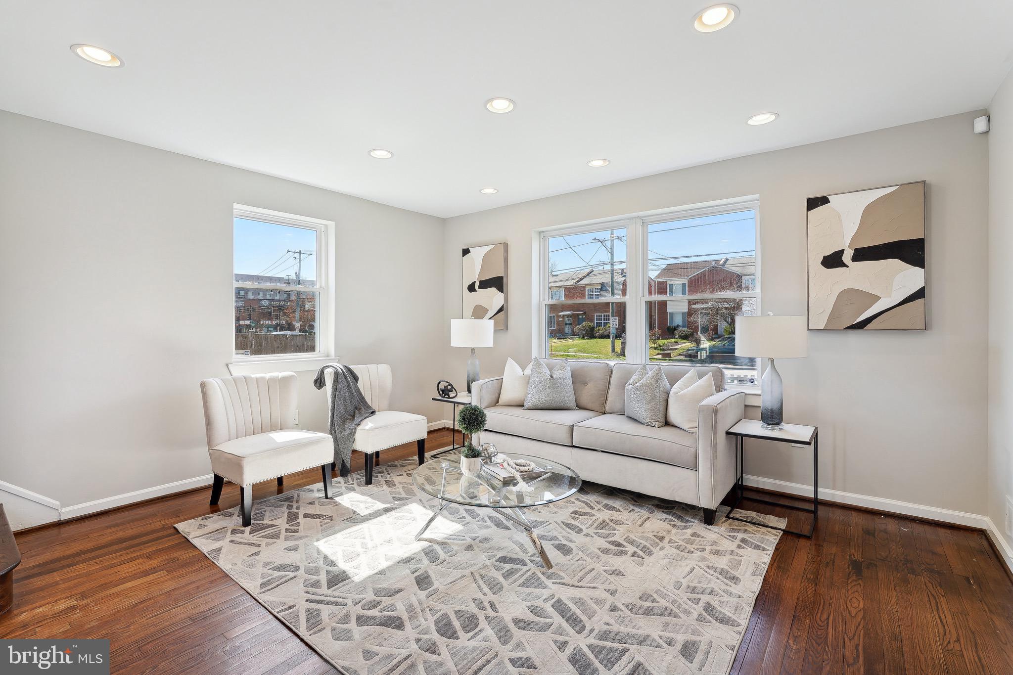 401 Madison St NE