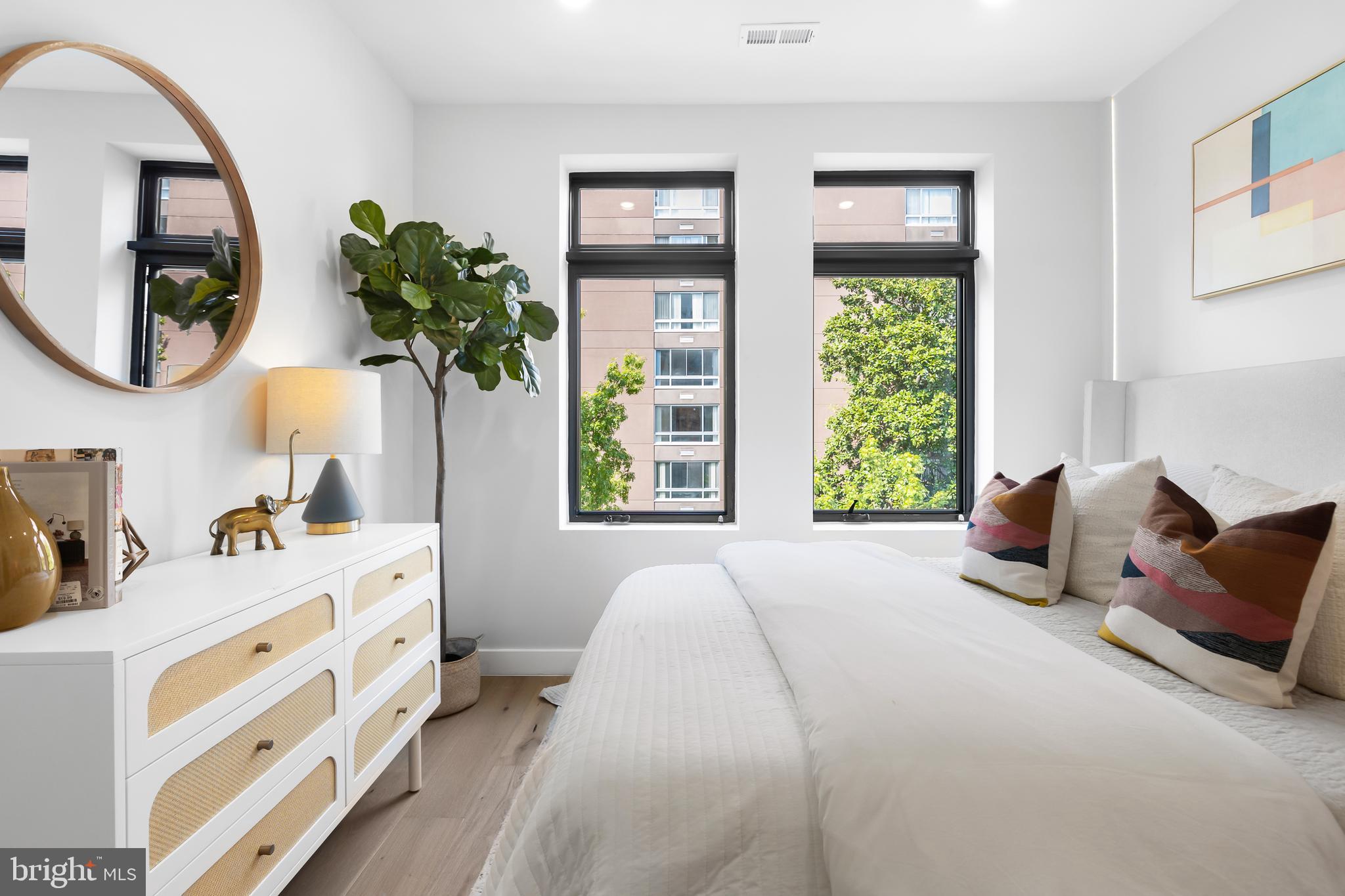 1208 M St NW #31