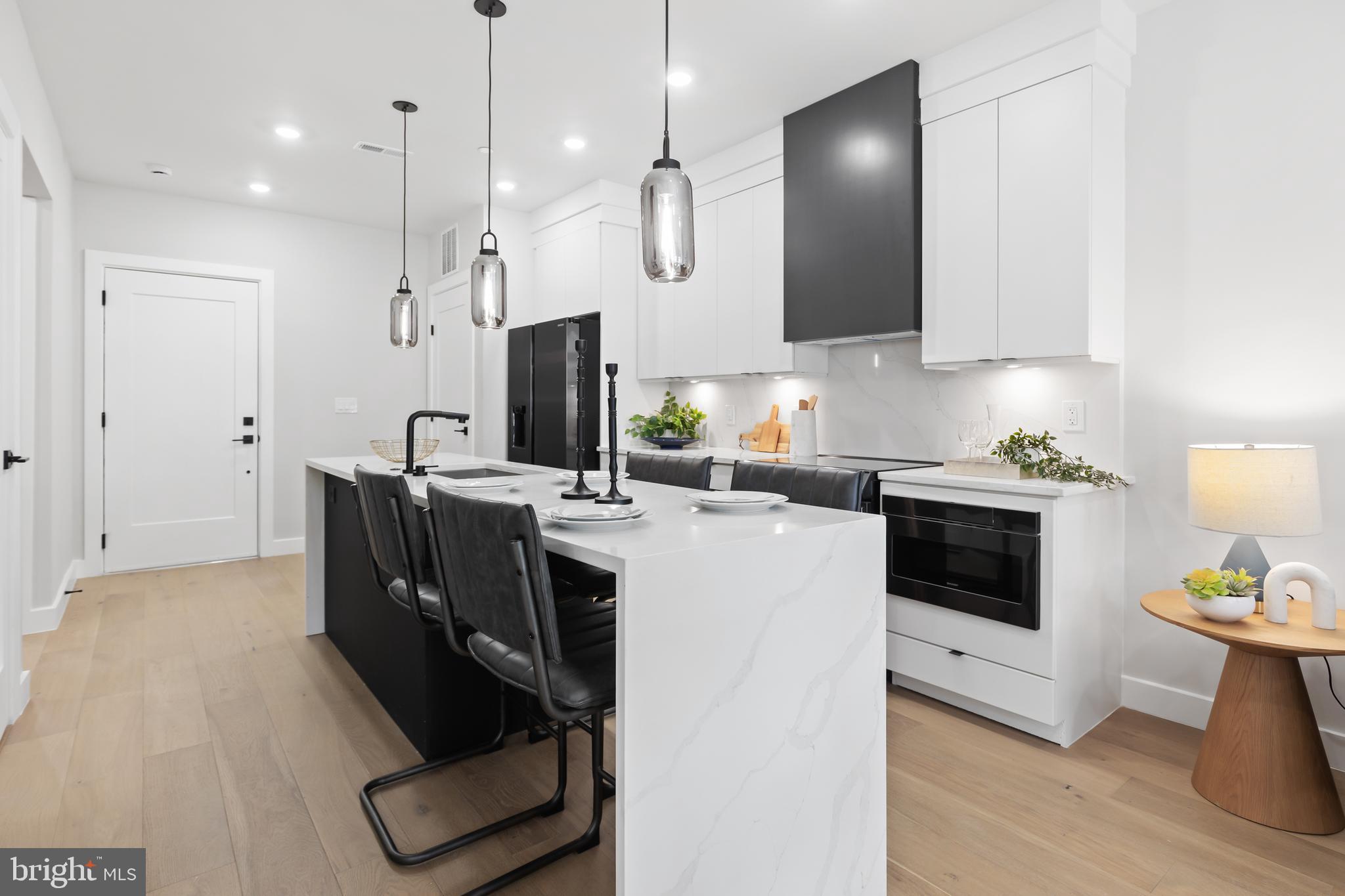 1208 M St NW #31