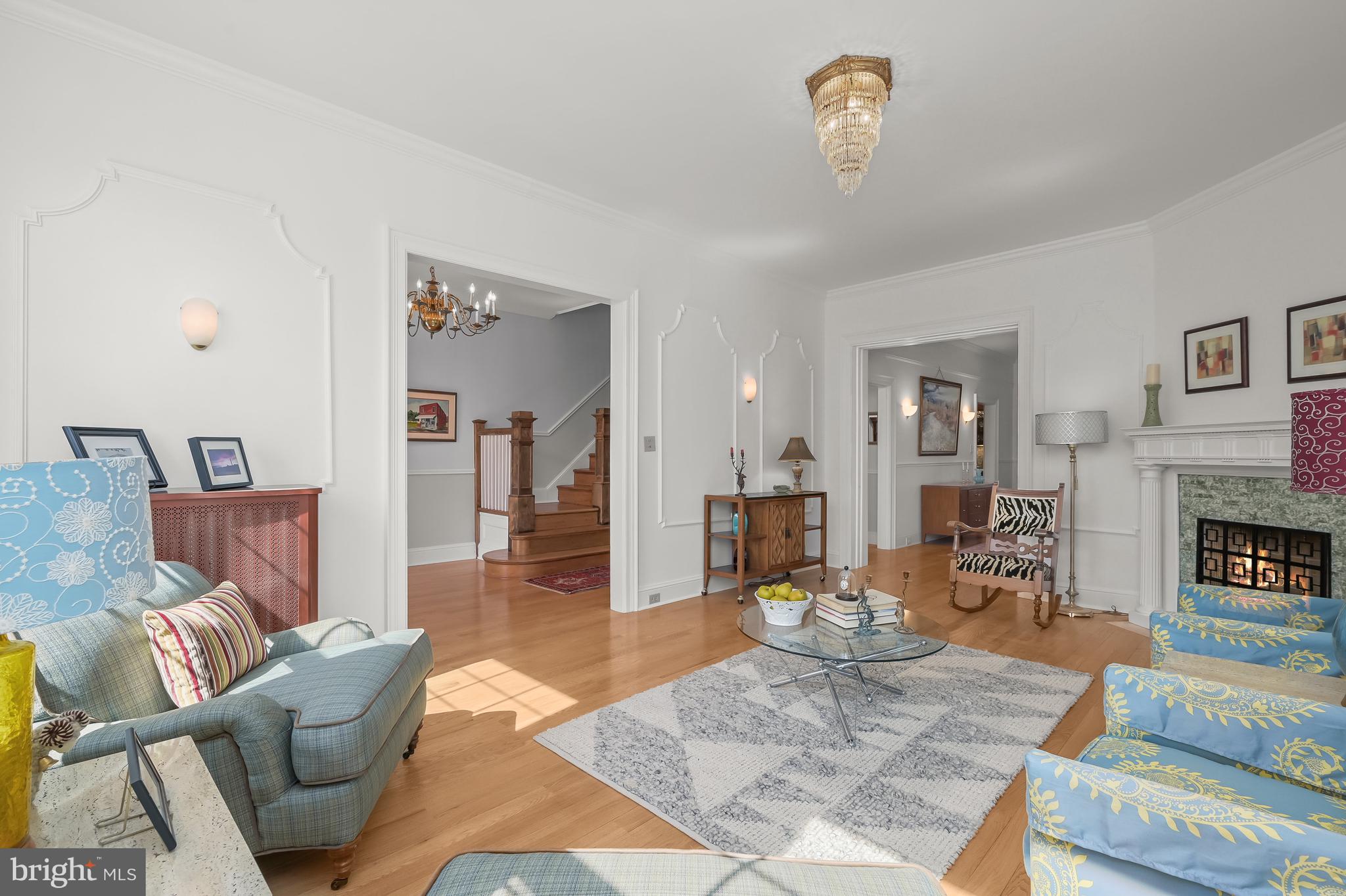 1513 Webster St NW