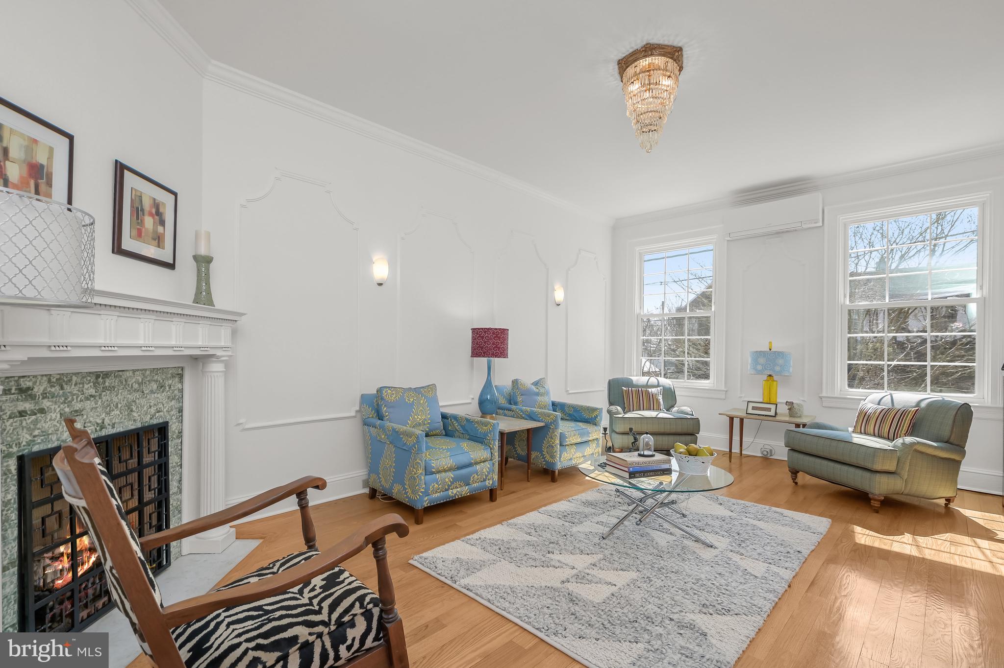 1513 Webster St NW