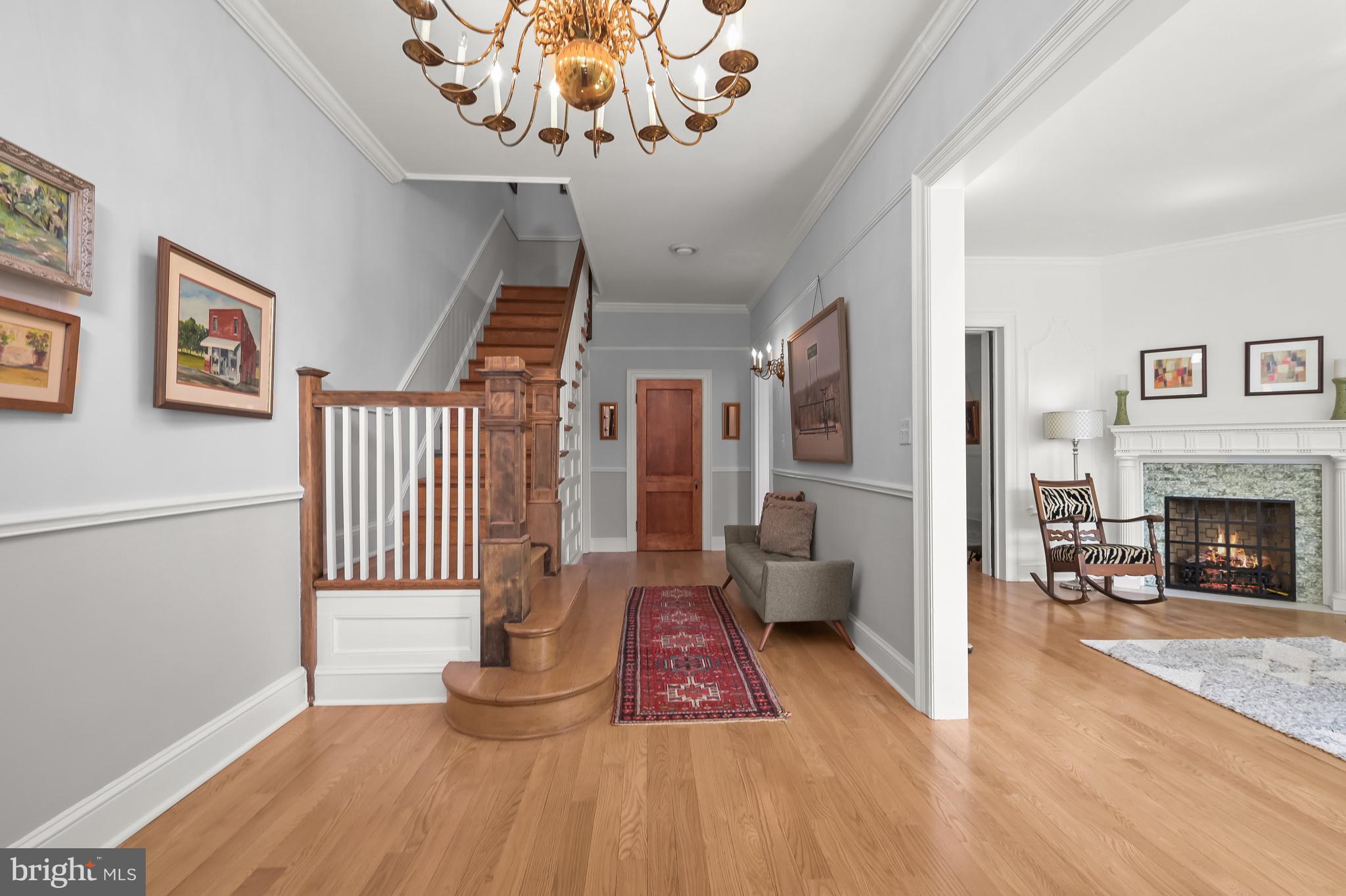 1513 Webster St NW