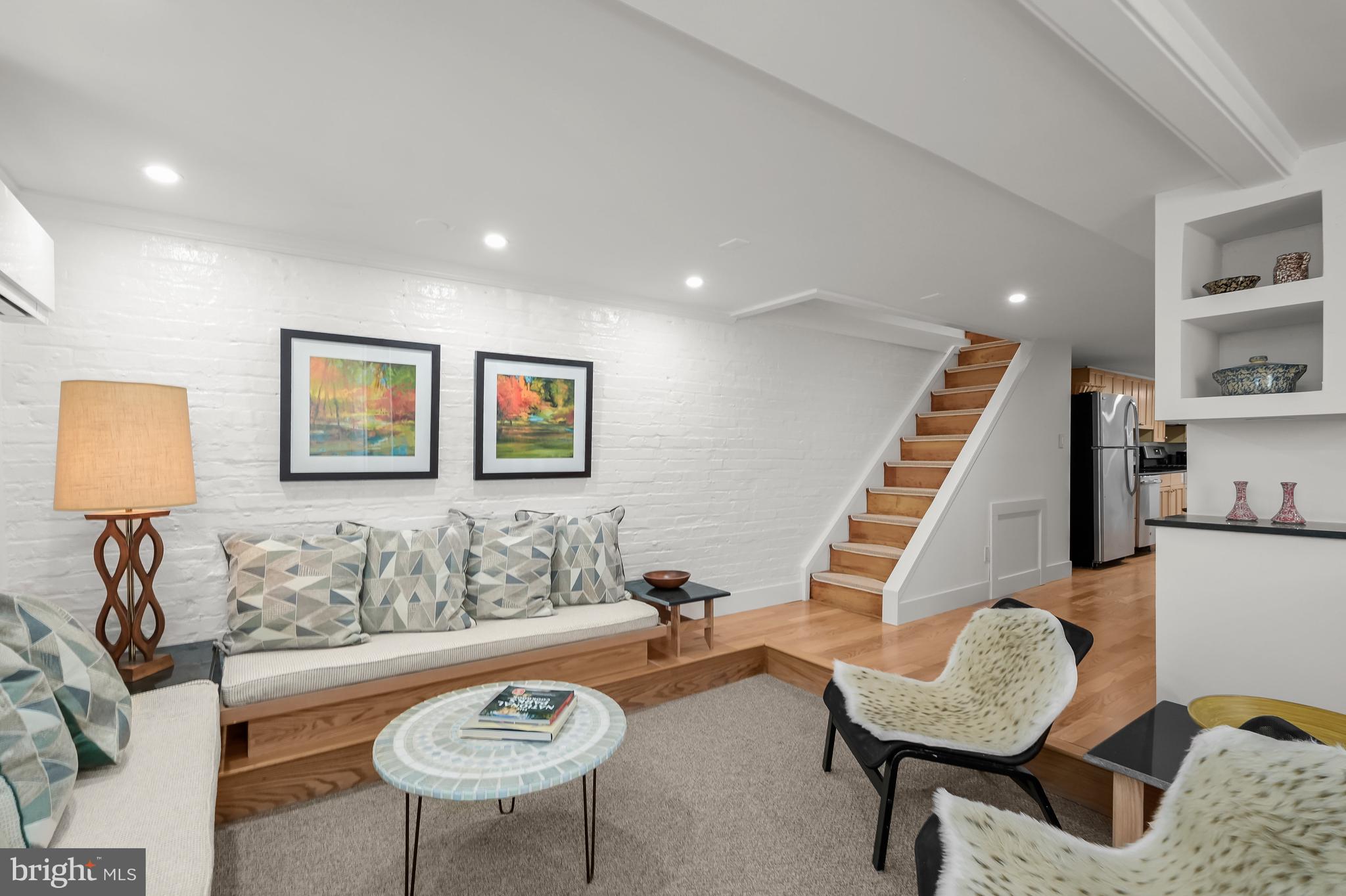 1513 Webster St NW