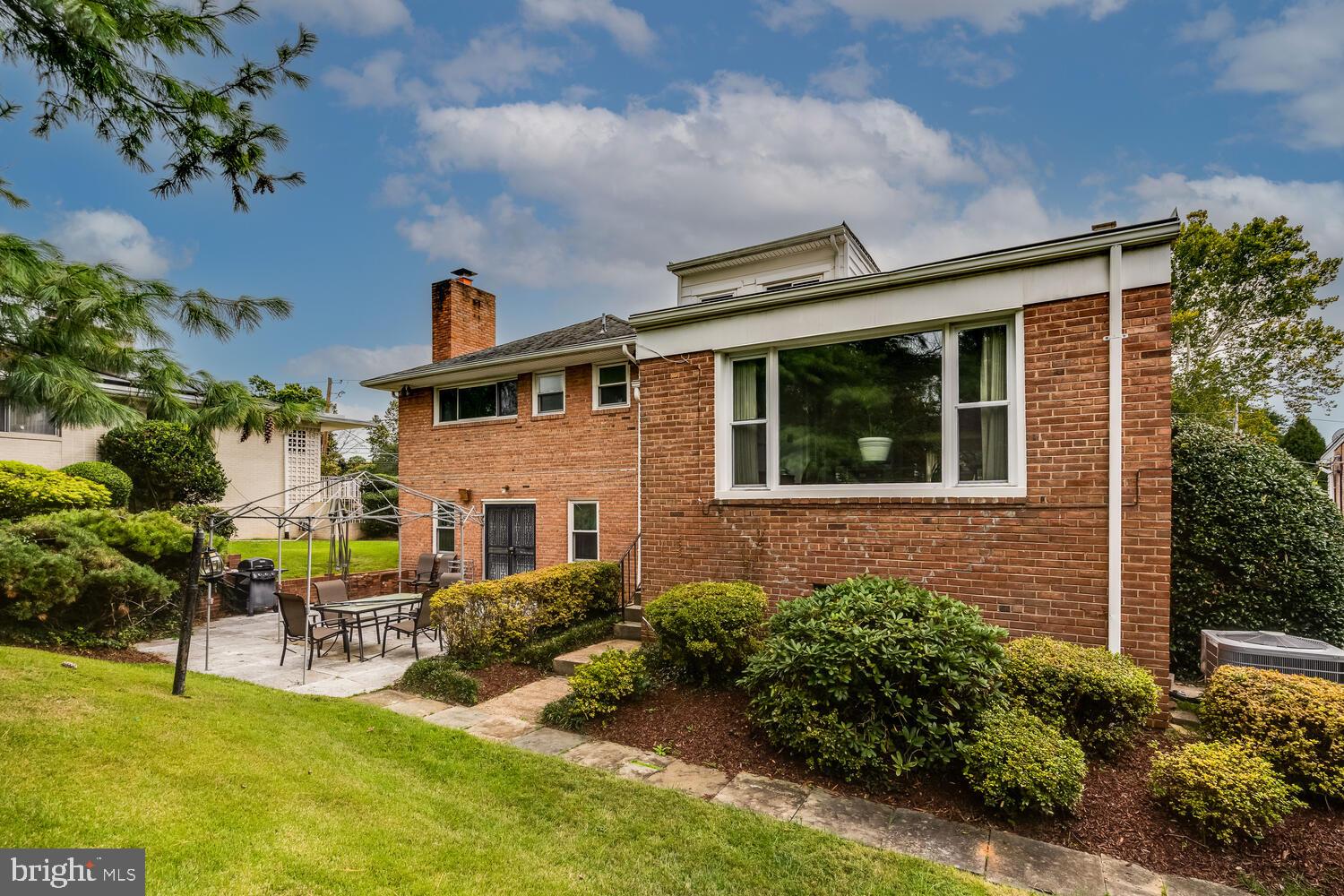 1781 SYCAMORE STREET NW