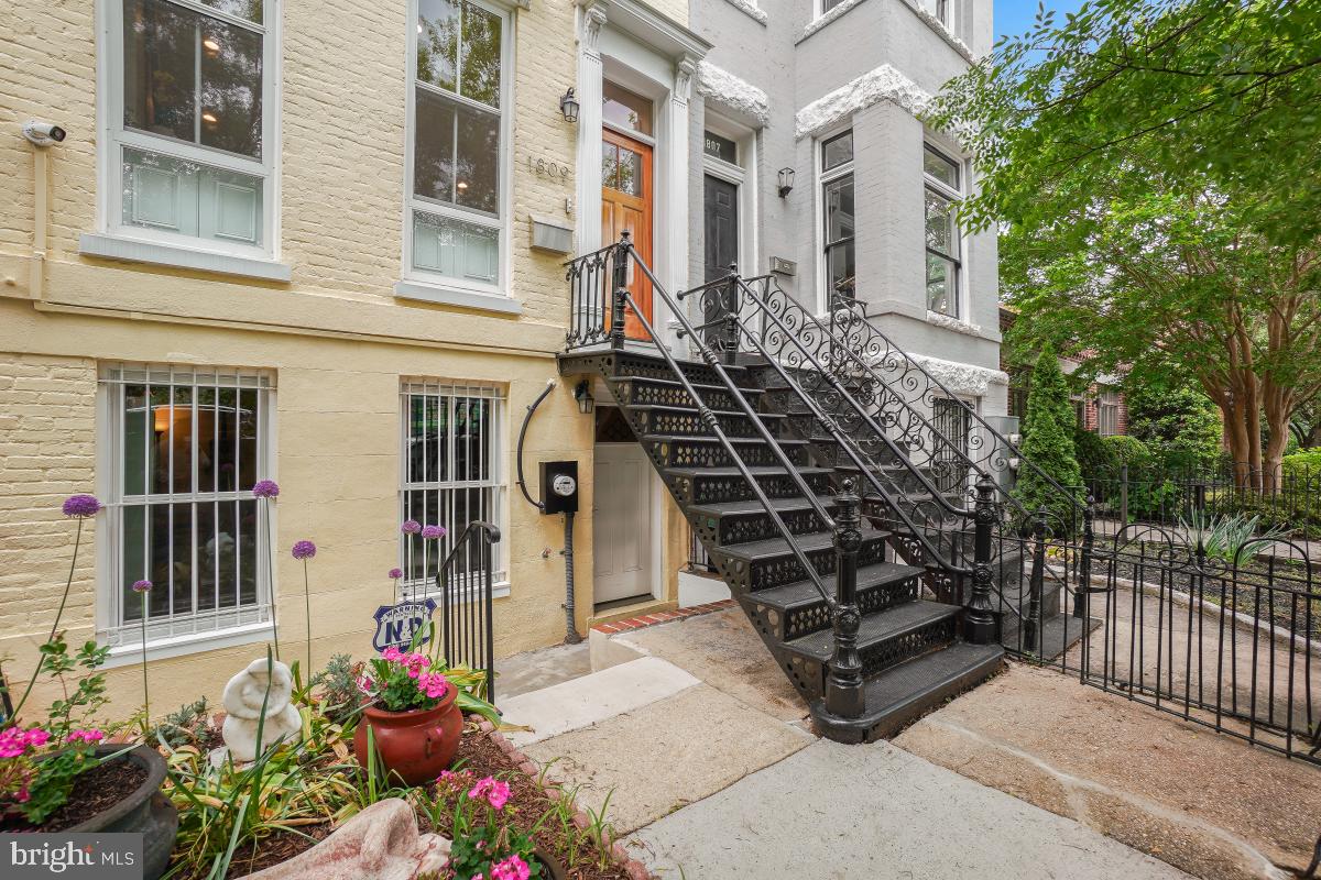 1809 12TH STREET NW