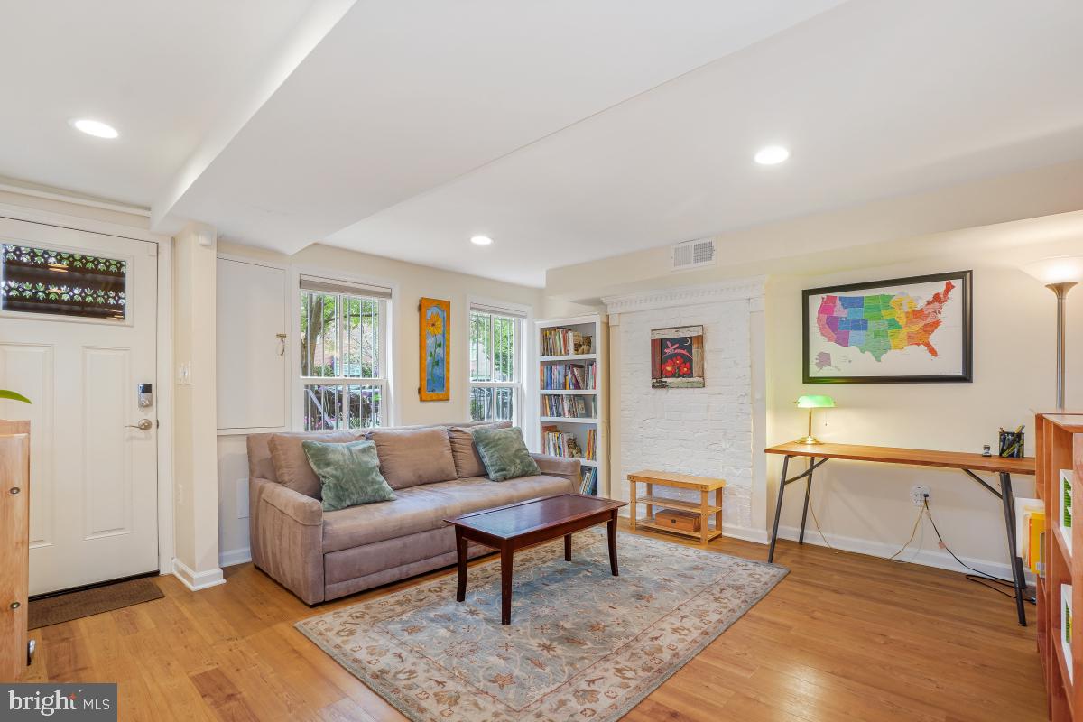 1809 12TH STREET NW